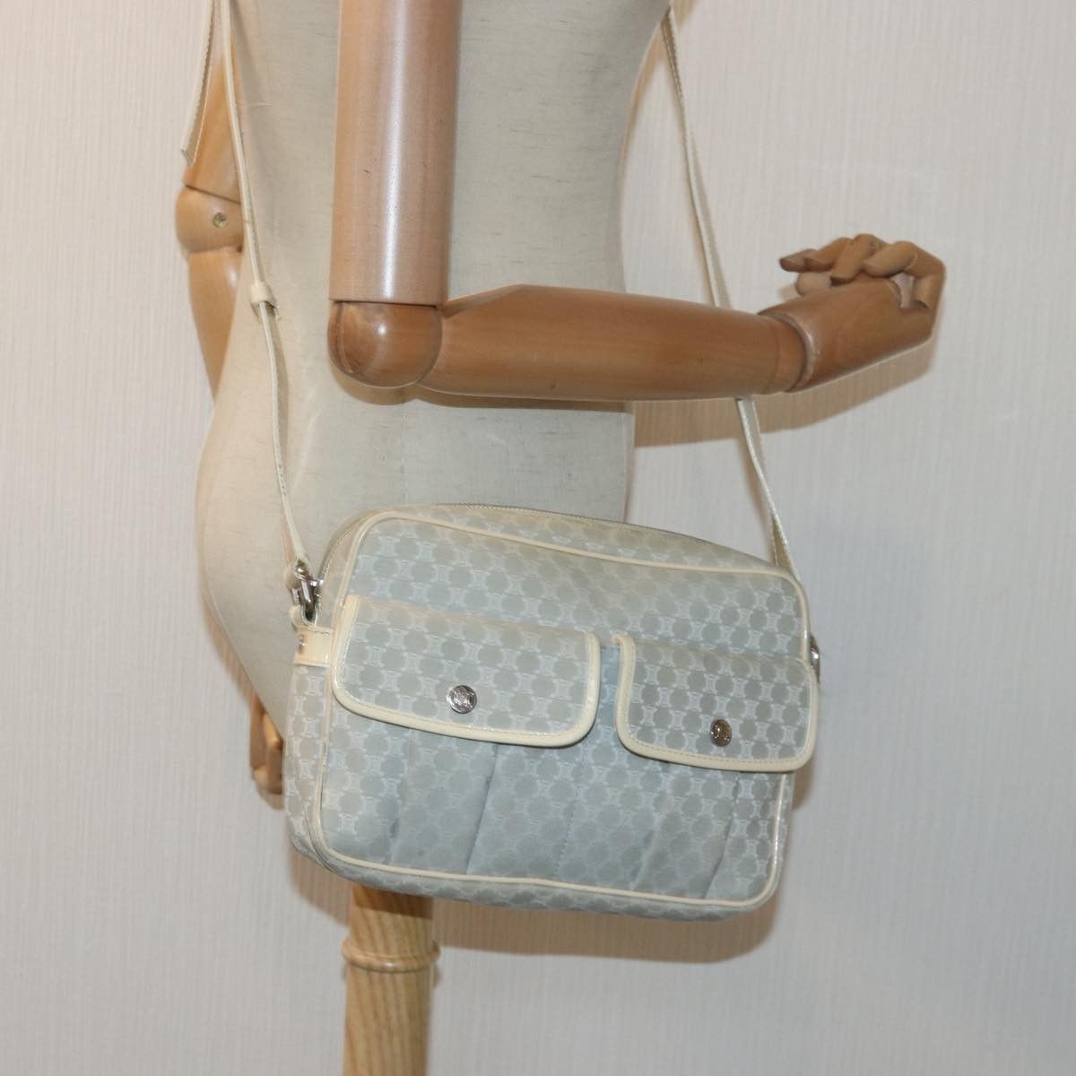 Celine Celine Vintage Macadam Shoulder Bag Canvas and Leather Size ONE SIZE - 14 Thumbnail