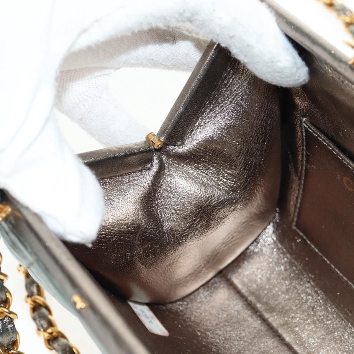 Chanel Chanel Vintage Chain Frame Bag Quilted Lambskin Size ONE SIZE - 21 Thumbnail