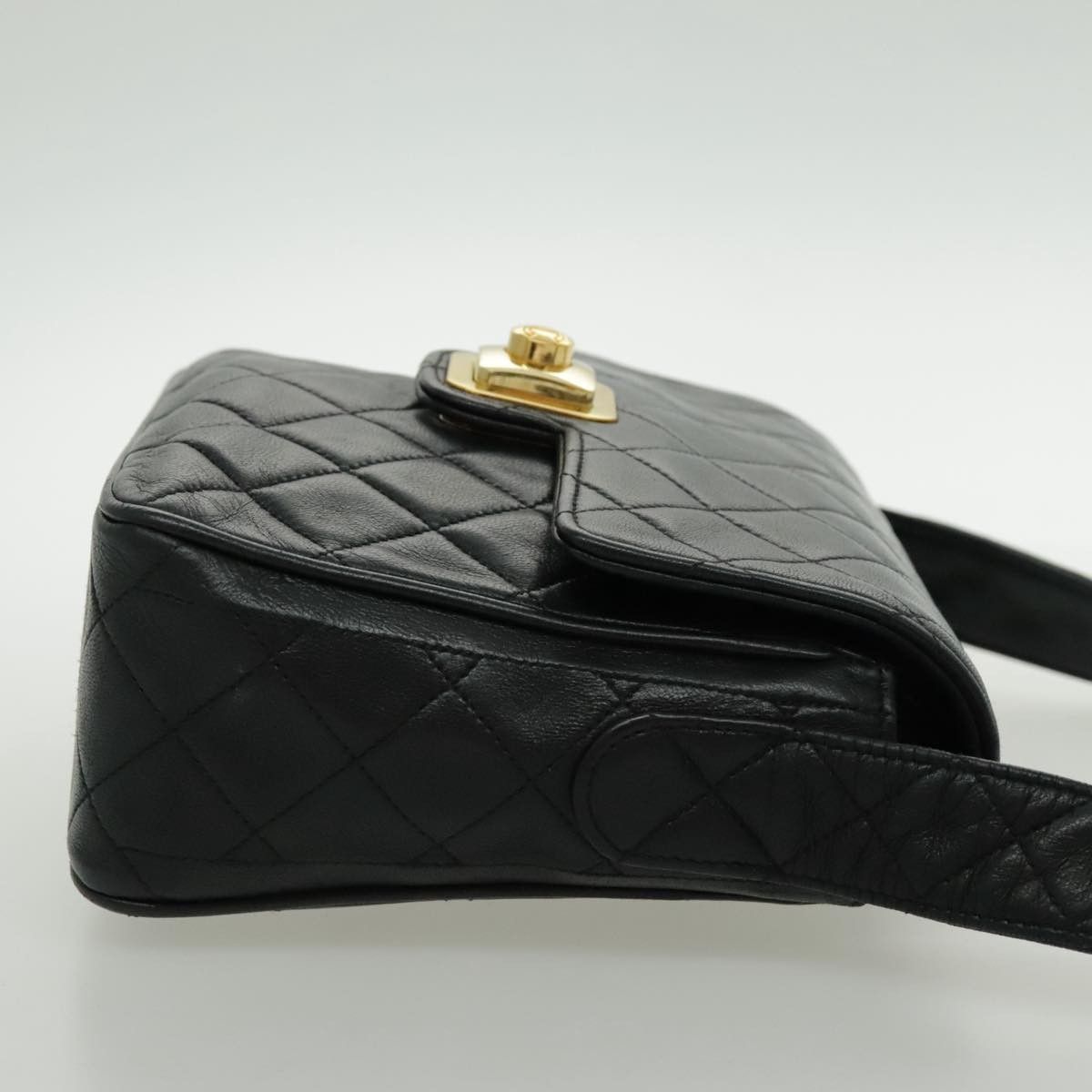 Chanel Chanel Vintage CC Pushlock Flap Bag Quilted Lambskin Size ONE SIZE - 4 Thumbnail