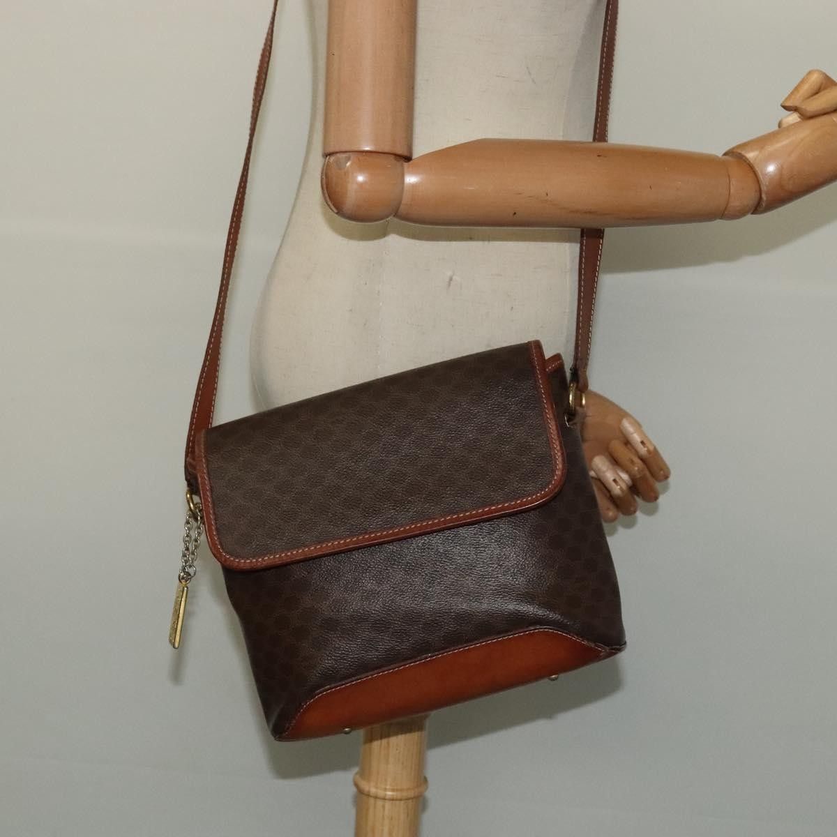 Celine Celine Vintage Macadam Shoulder Bag Canvas and Leather Size ONE SIZE - 14 Thumbnail