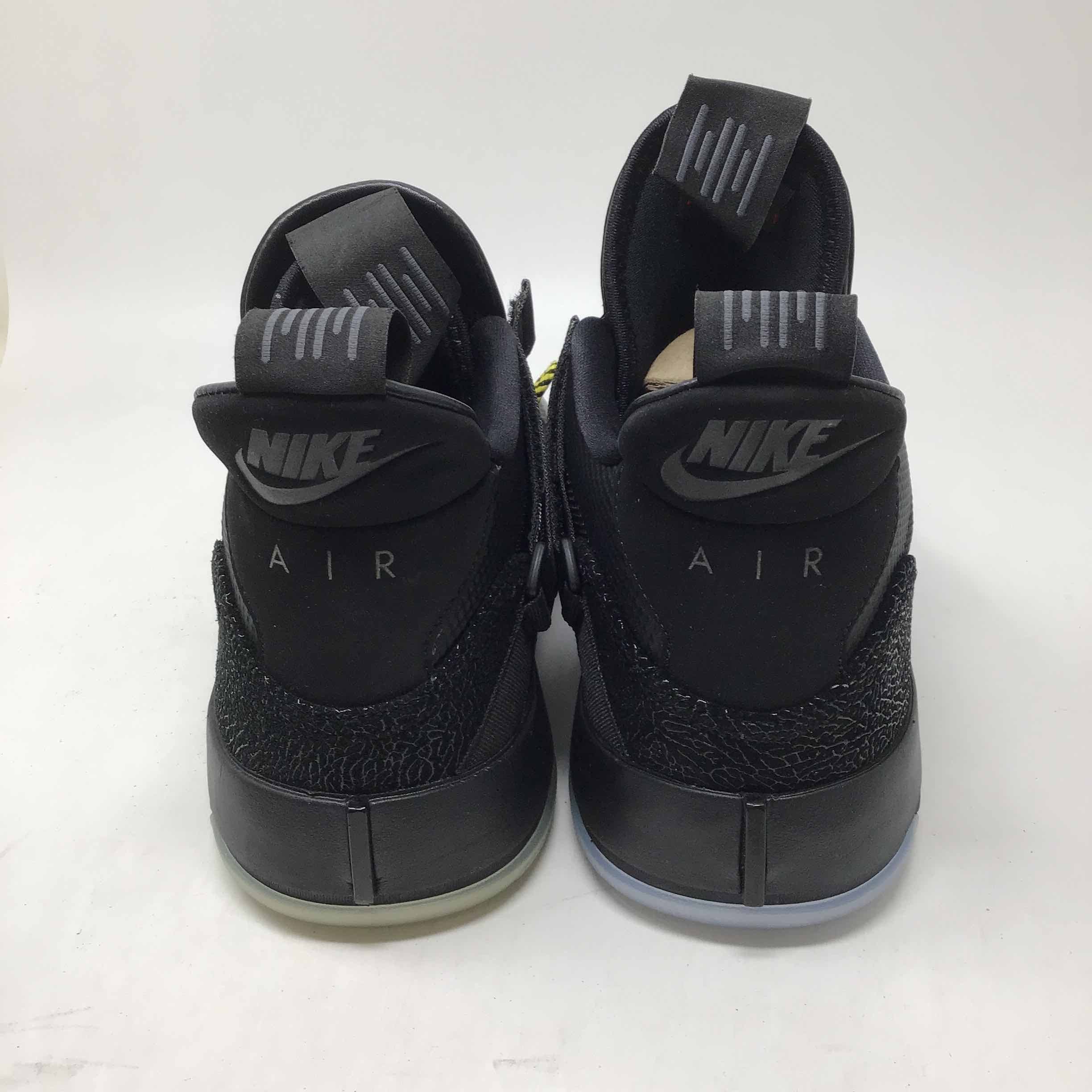 Air Jordan 33 Utility Blackout