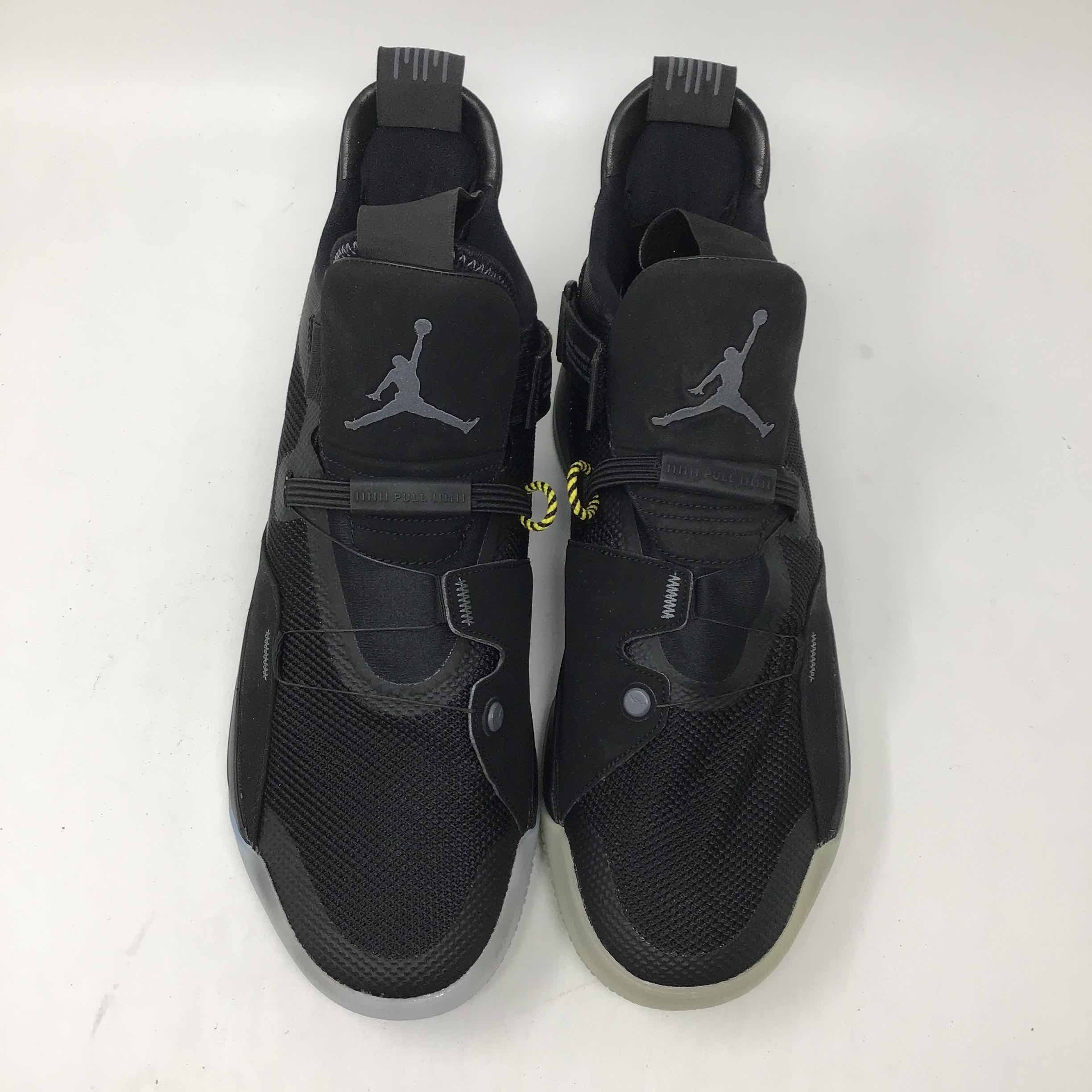 Air Jordan 33 Utility Blackout