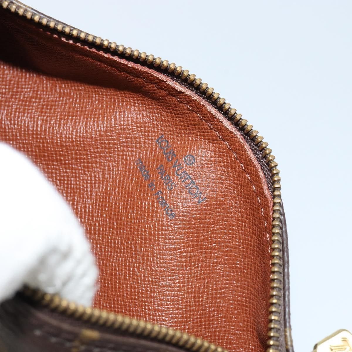 Louis Vuitton Louis Vuitton Papillon Pochette Monogram Canvas Size ONE SIZE - 6 Thumbnail