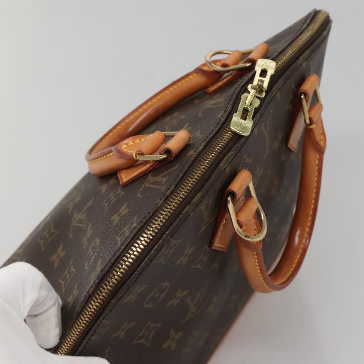 Louis Vuitton Louis Vuitton Alma Handbag Monogram Canvas Size ONE SIZE - 6 Thumbnail
