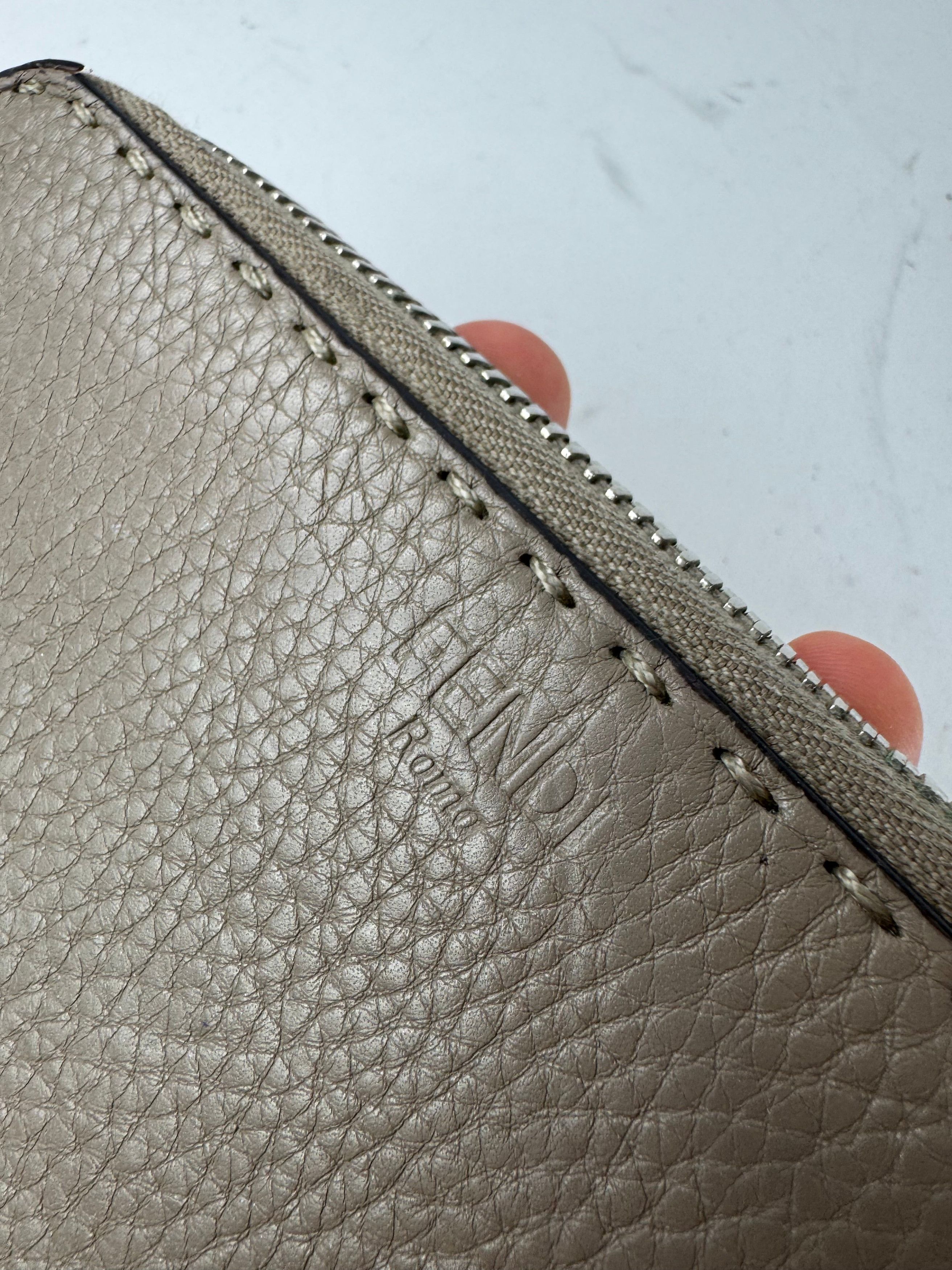 Fendi Vintage Roma Zippy Leather Wallet grey Size ONE SIZE - 3 Thumbnail