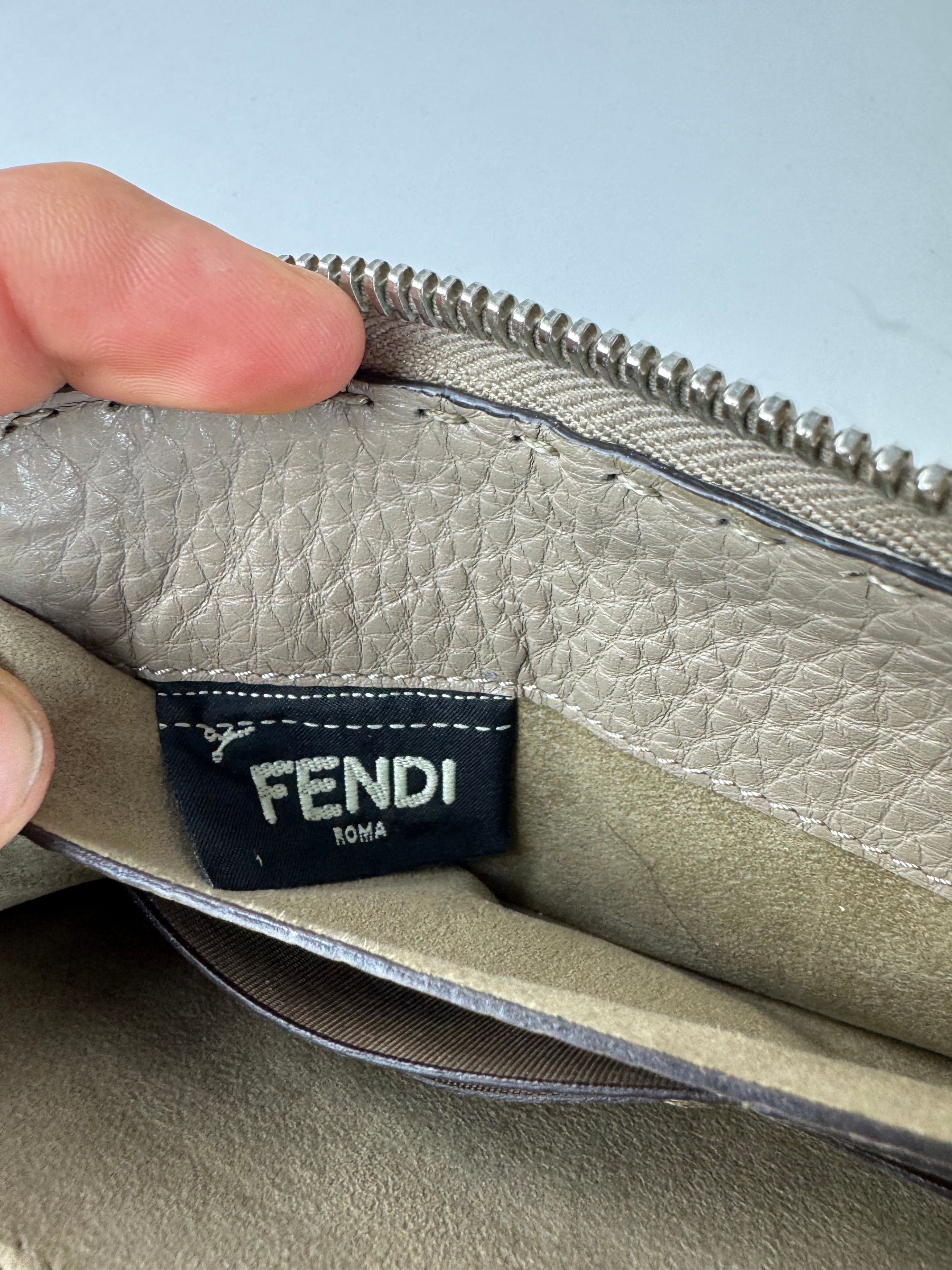 Fendi Vintage Roma Zippy Leather Wallet grey Size ONE SIZE - 8 Thumbnail