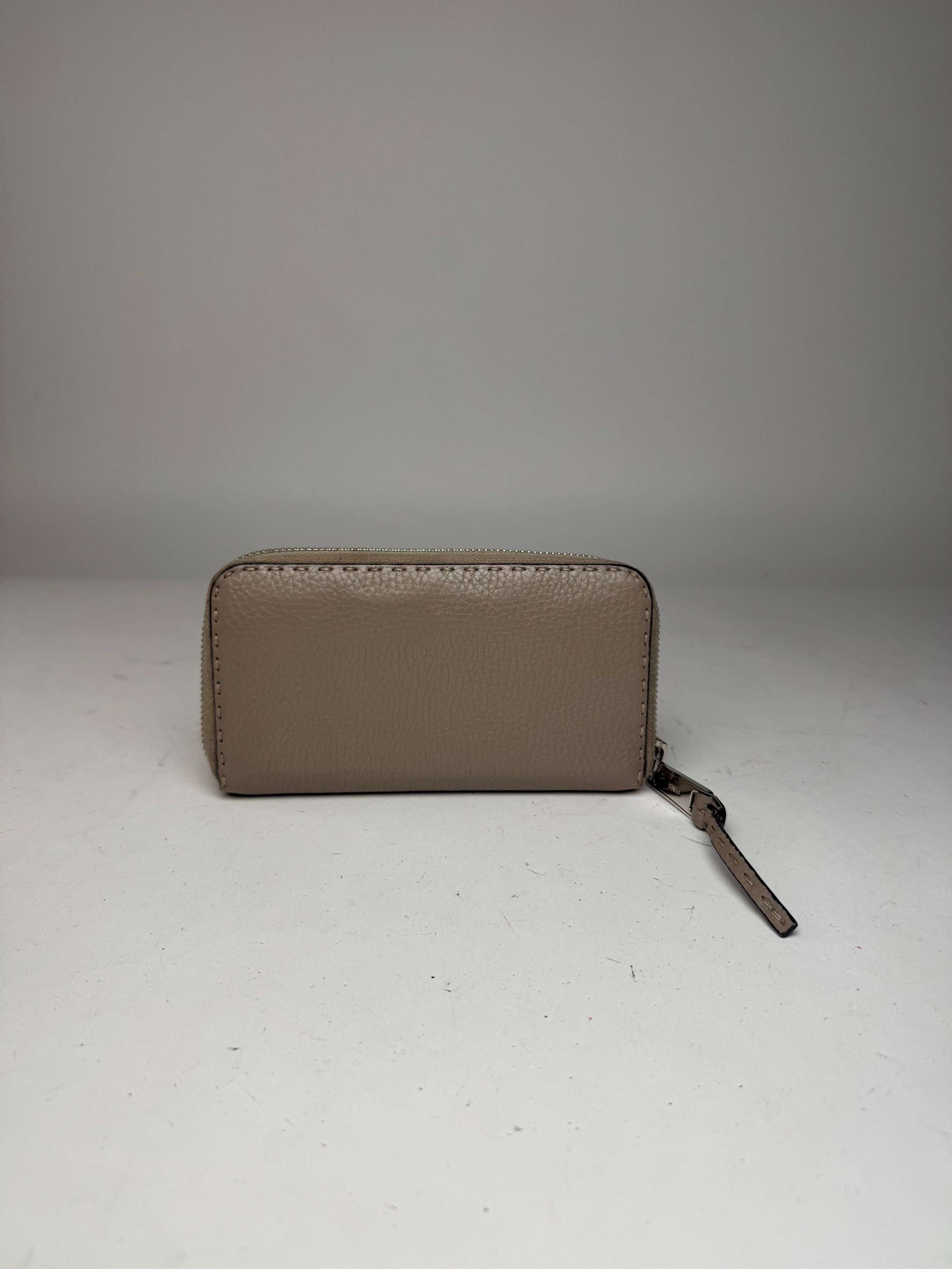 Fendi Vintage Roma Zippy Leather Wallet grey Size ONE SIZE - 2 Thumbnail