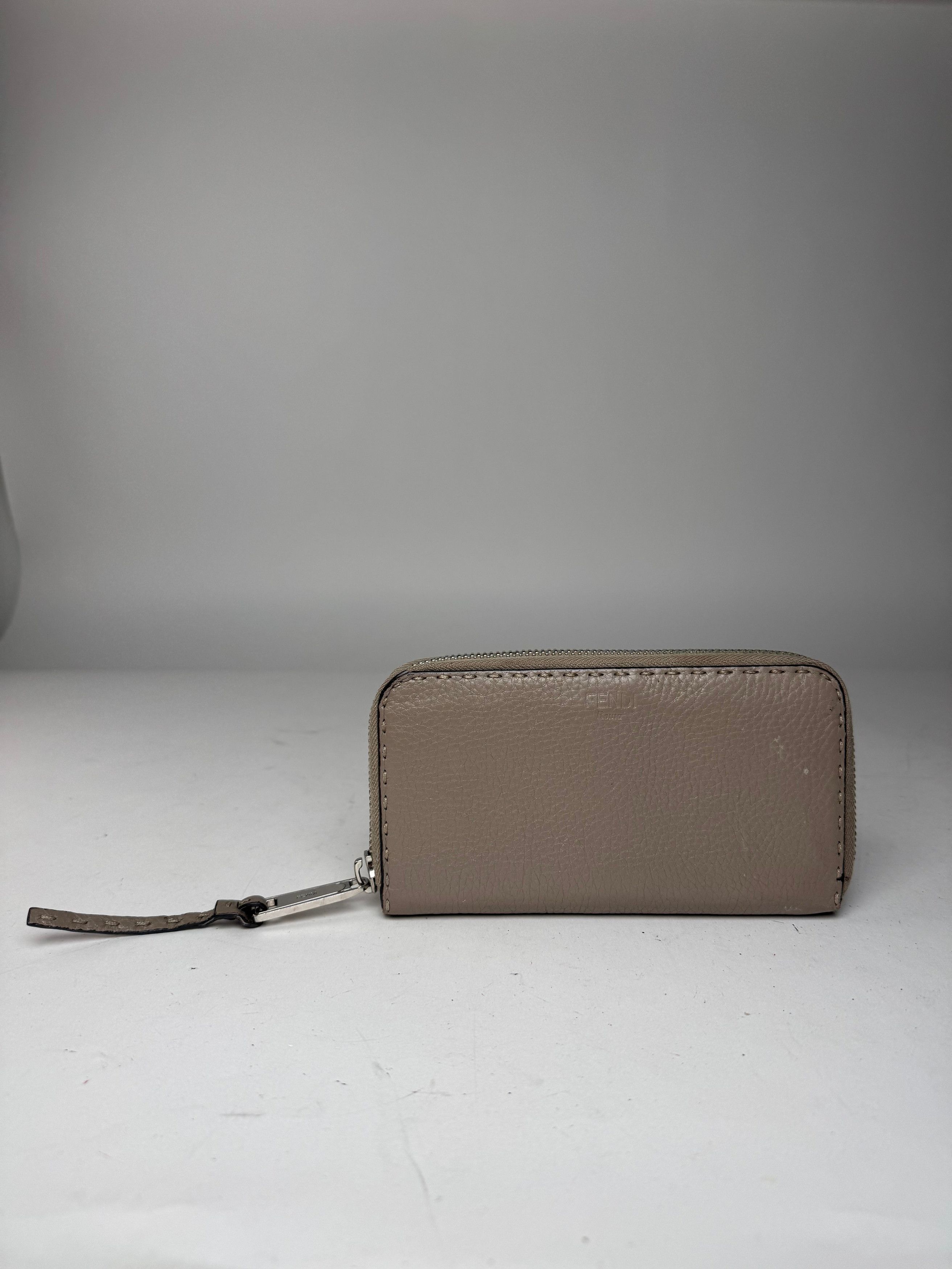 Fendi Vintage Roma Zippy Leather Wallet grey Size ONE SIZE - 6 Thumbnail