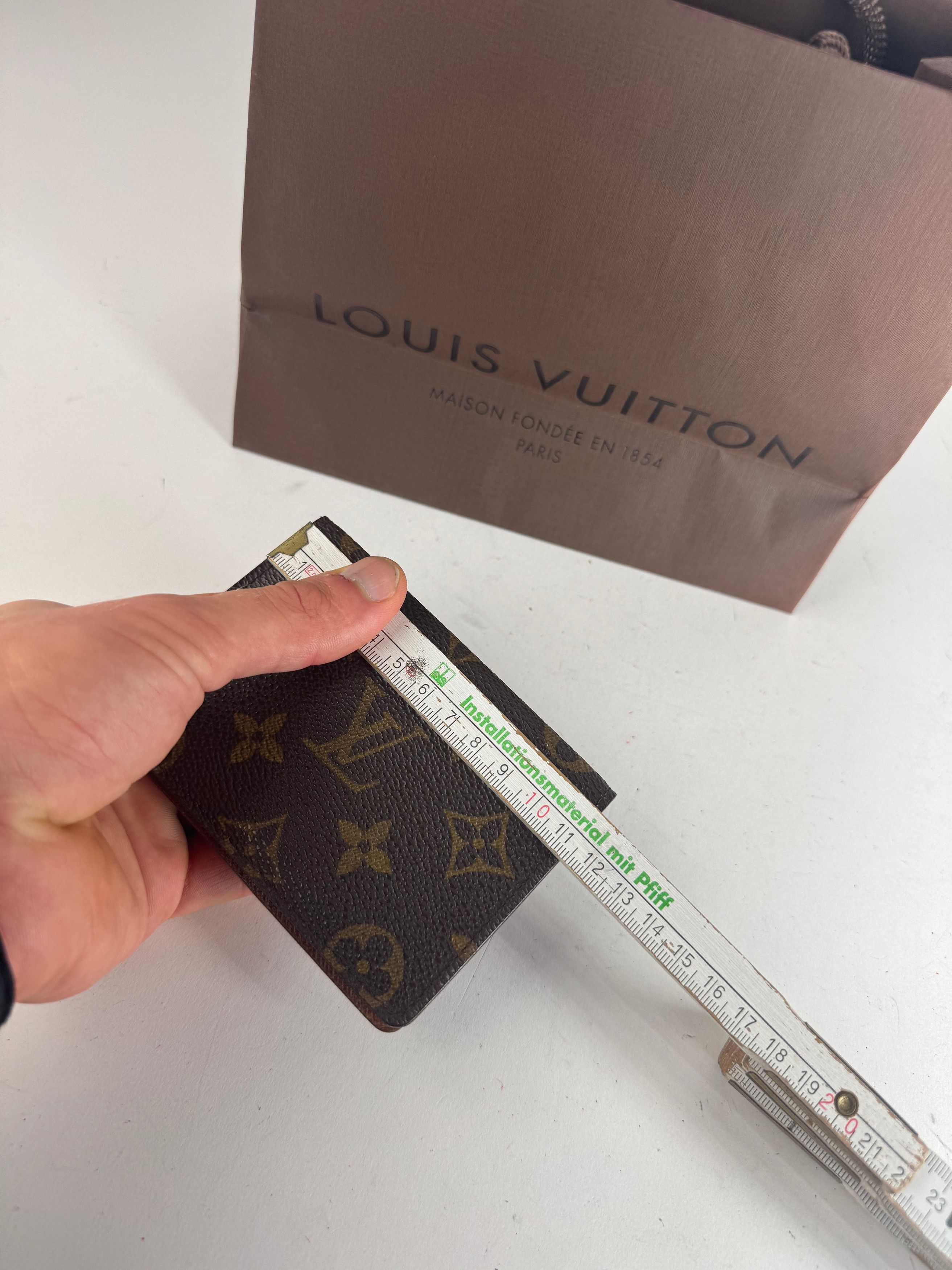 Louis Vuitton Vintage Leather Monogram Card Holder Brown Size ONE SIZE - 9 Thumbnail