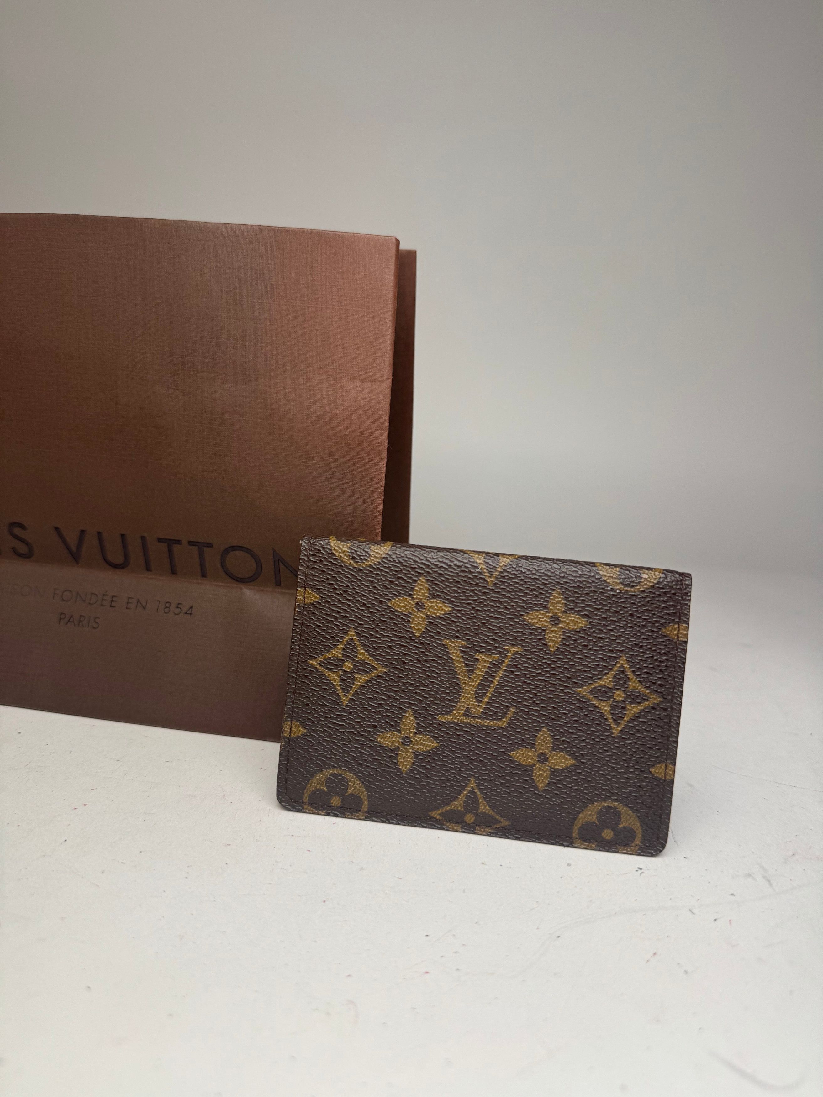 Louis Vuitton Vintage Leather Monogram Card Holder Brown Size ONE SIZE - 7 Thumbnail