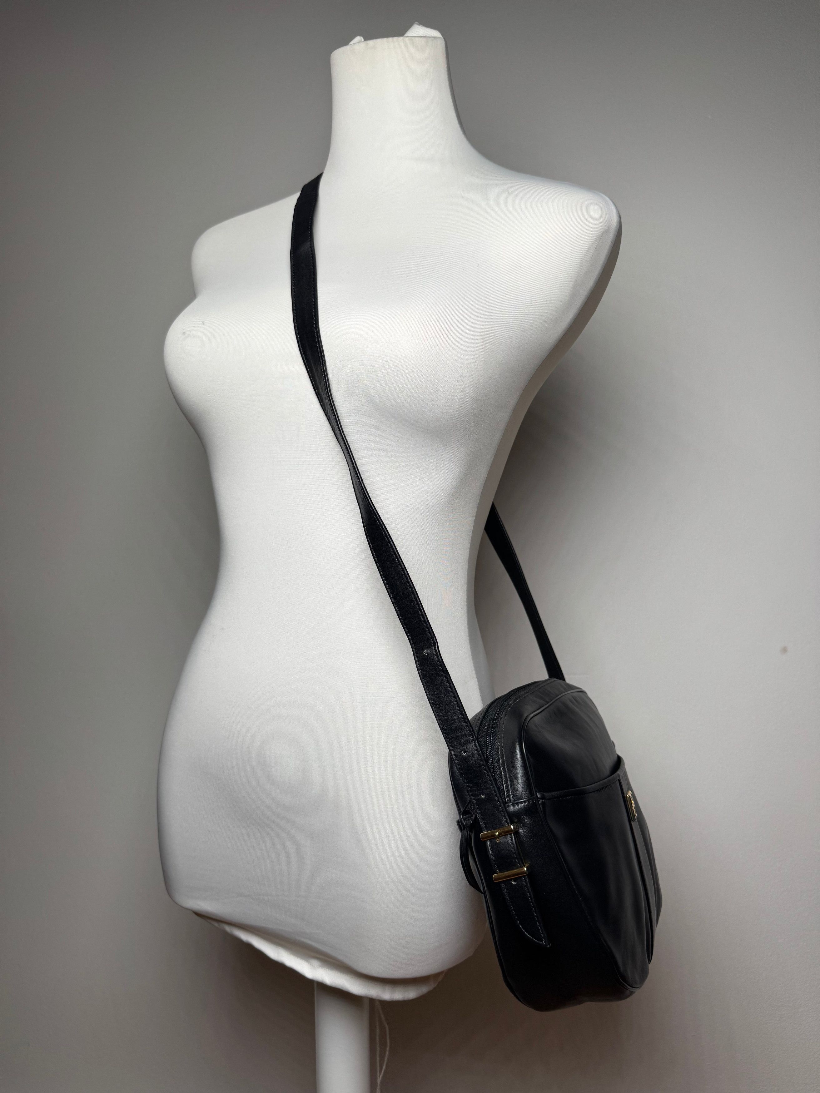 Givenchy Vintage Leather Bag Black Size ONE SIZE - 4 Thumbnail