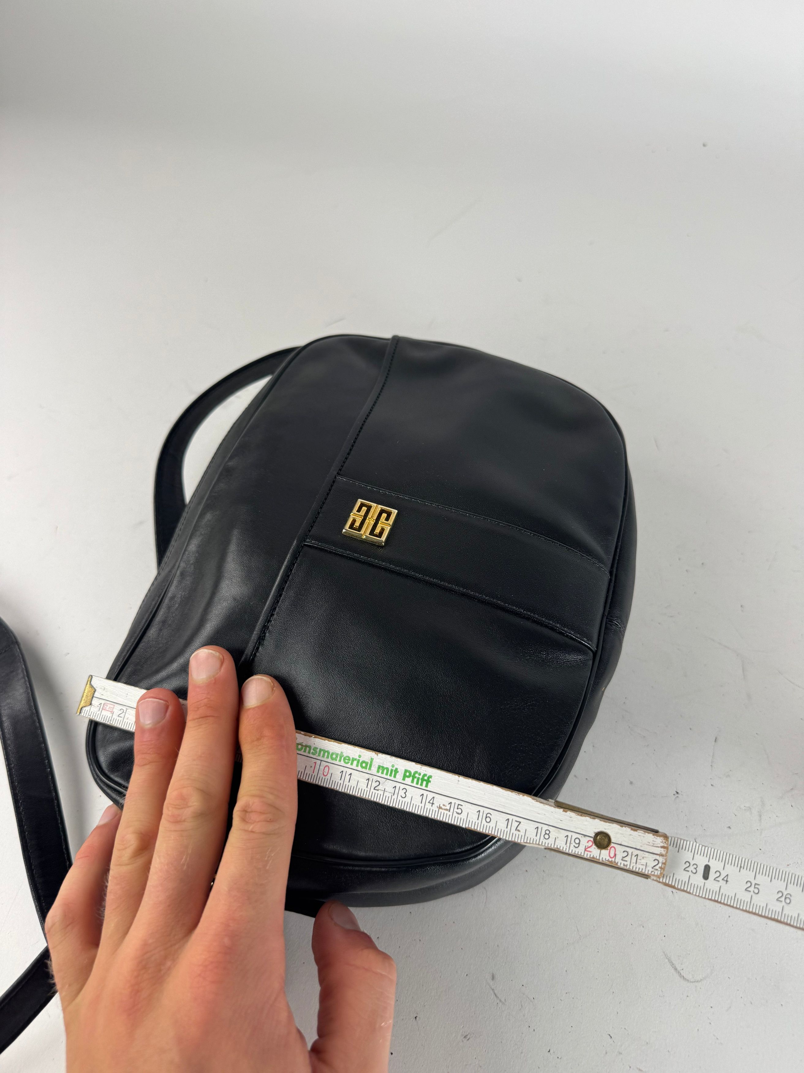 Givenchy Vintage Leather Bag Black Size ONE SIZE - 14 Thumbnail