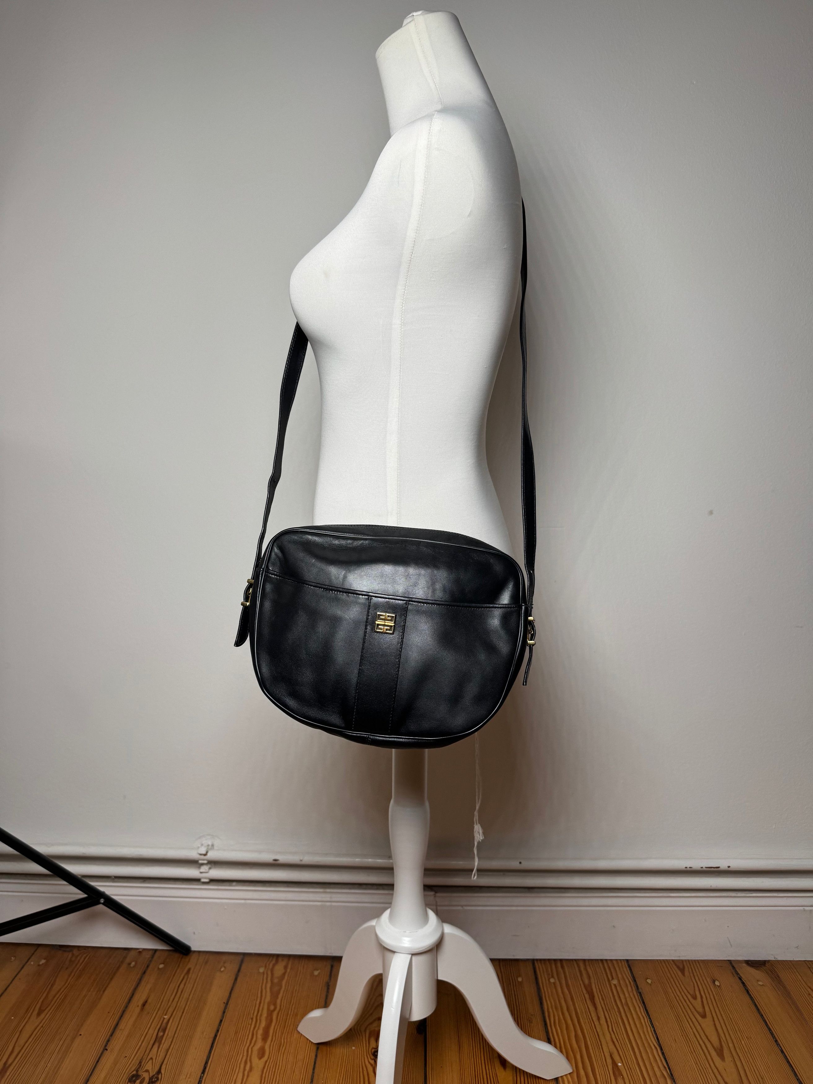 Givenchy Vintage Leather Bag Black Size ONE SIZE - 5 Thumbnail