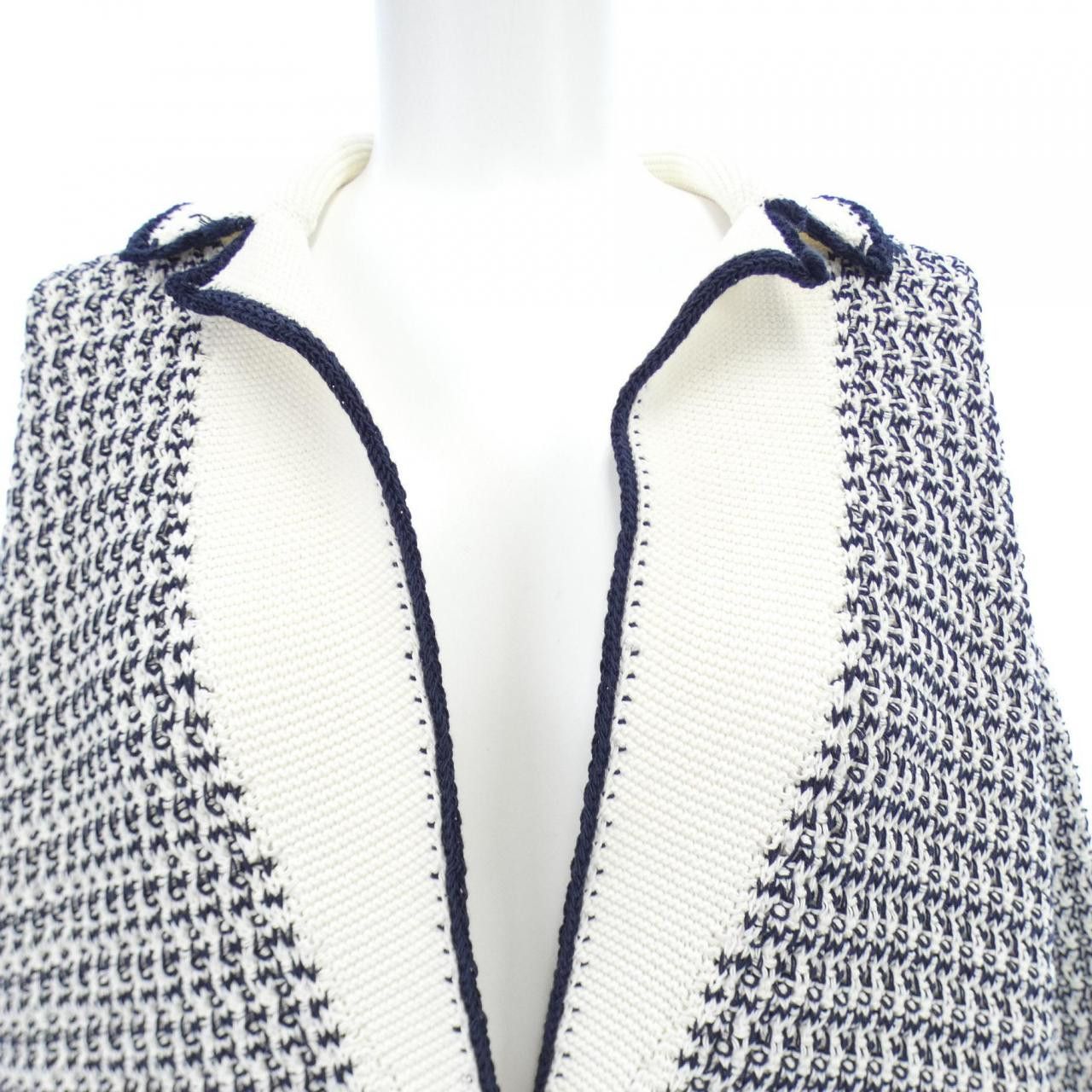 Chanel Chanel Chanel P72239K10377 Cardigan Cotton Tops P72239K10377 DUTY FREE for USA Size ONE SIZE - 6 Thumbnail