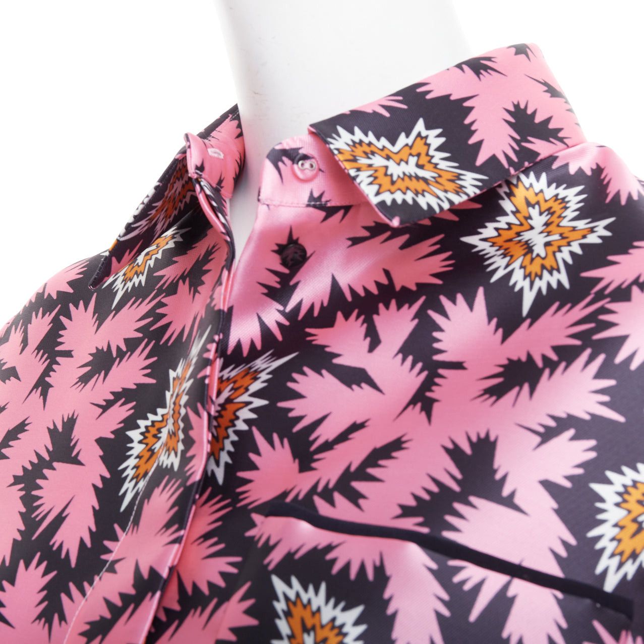 Victoria Beckham VVB VICTORIA BECKHAM pink pop graphic silk bubble boxy overshirt UK6 XS Size XS / US 0-2 / IT 36-38 - 2 Thumbnail