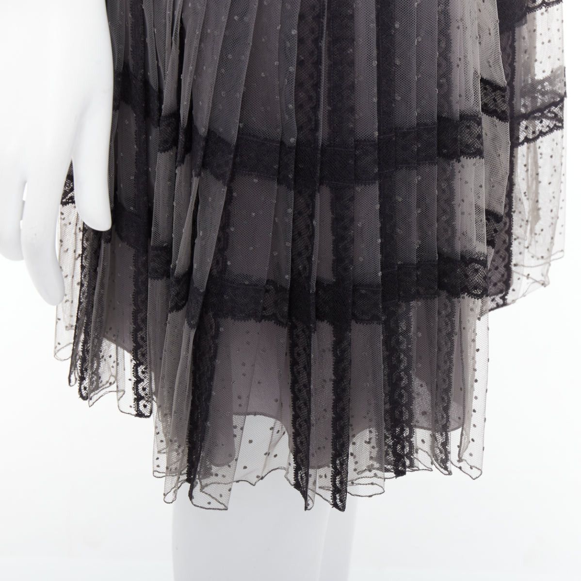 Dior CHRISTIAN DIOR grey black lace Plumetis tulle suede belt wrap skirt Size 28" / US 6 / IT 42 - 8 Thumbnail