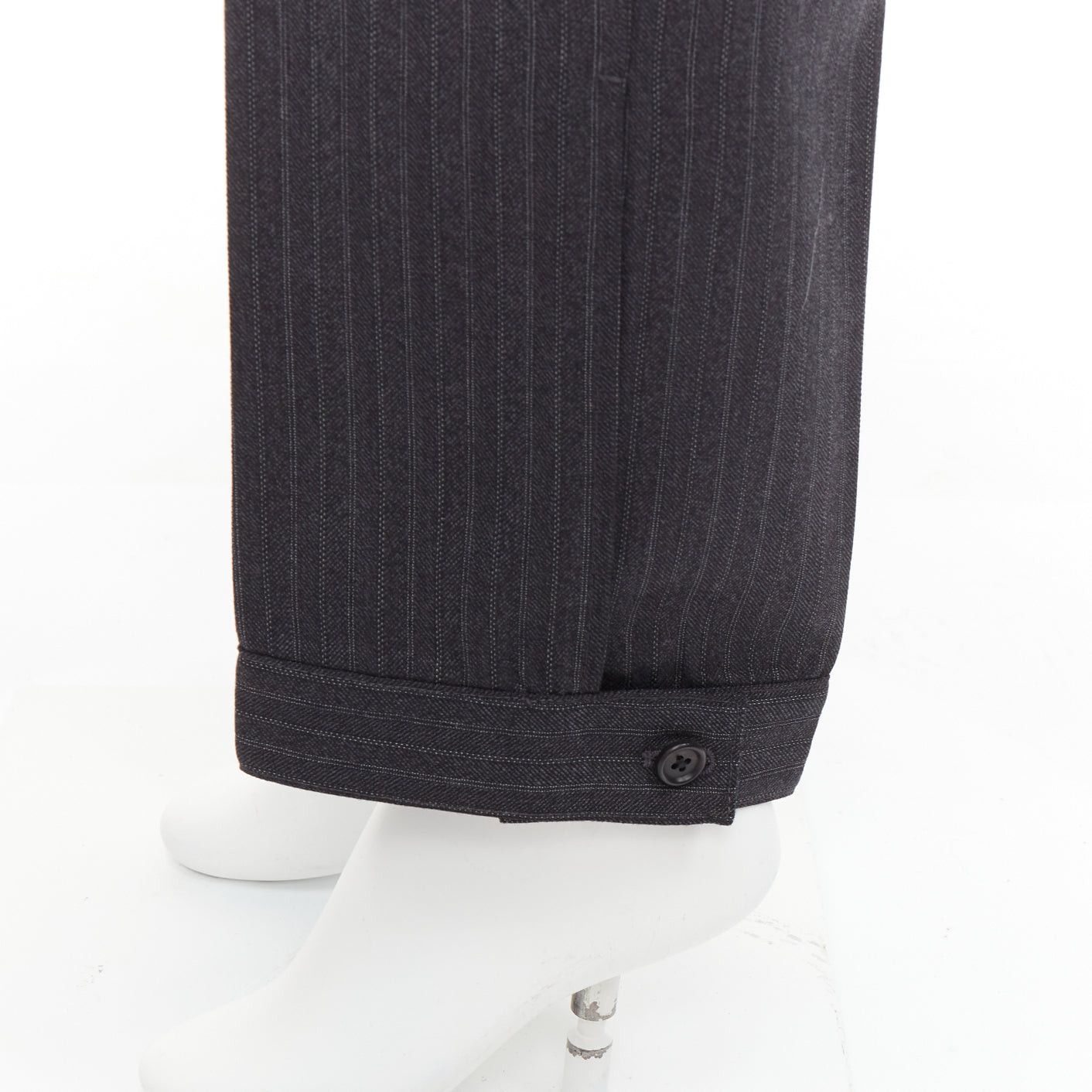 Prada PRADA 2006 100% wool grey pinstripe pleated cuffed pants IT38 XS Size 26" / US 2 / IT 38 - 7 Thumbnail