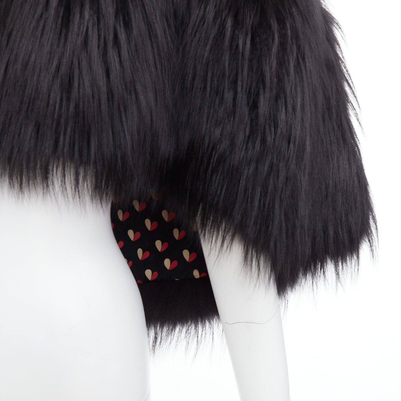 Louis Vuitton LOUIS VUITTON black fox fur leather belt heart lined cape shawl FR34 XS Size XS / US 0-2 / IT 36-38 - 2 Thumbnail