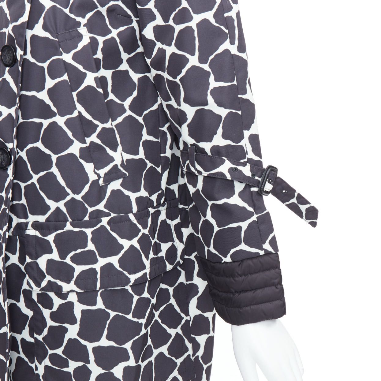 Moncler MONCLER Premiere Chagall Giubotto black giraffe spot print down jacket Sz1 Size S / US 4 / IT 40 - 2 Thumbnail