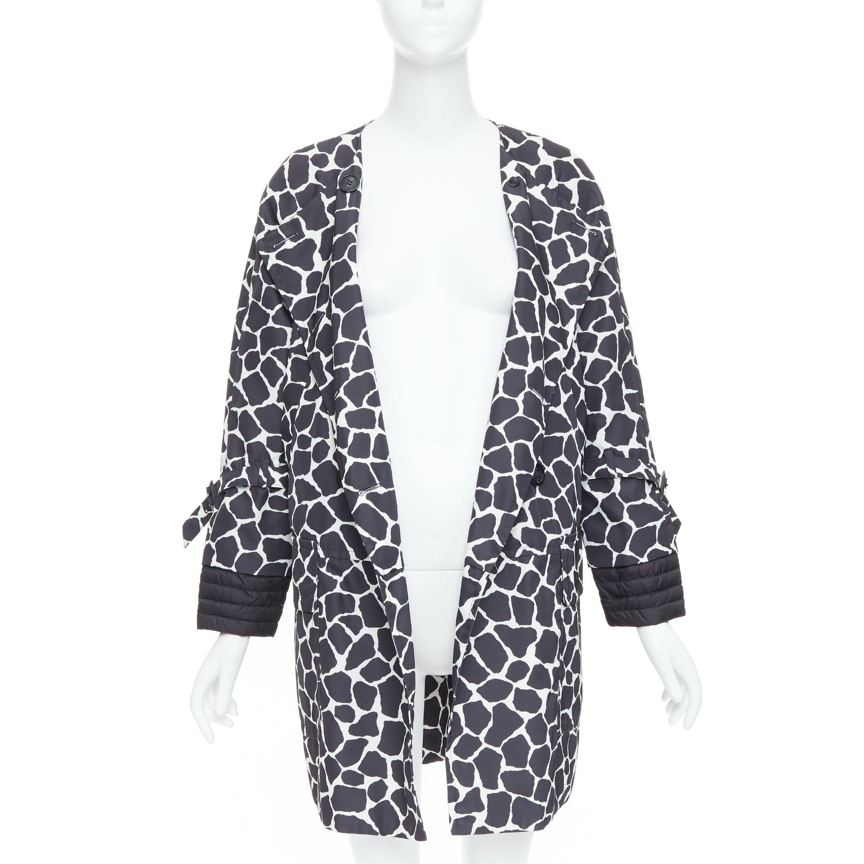 Moncler MONCLER Premiere Chagall Giubotto black giraffe spot print down jacket Sz1 Size S / US 4 / IT 40 - 3 Thumbnail