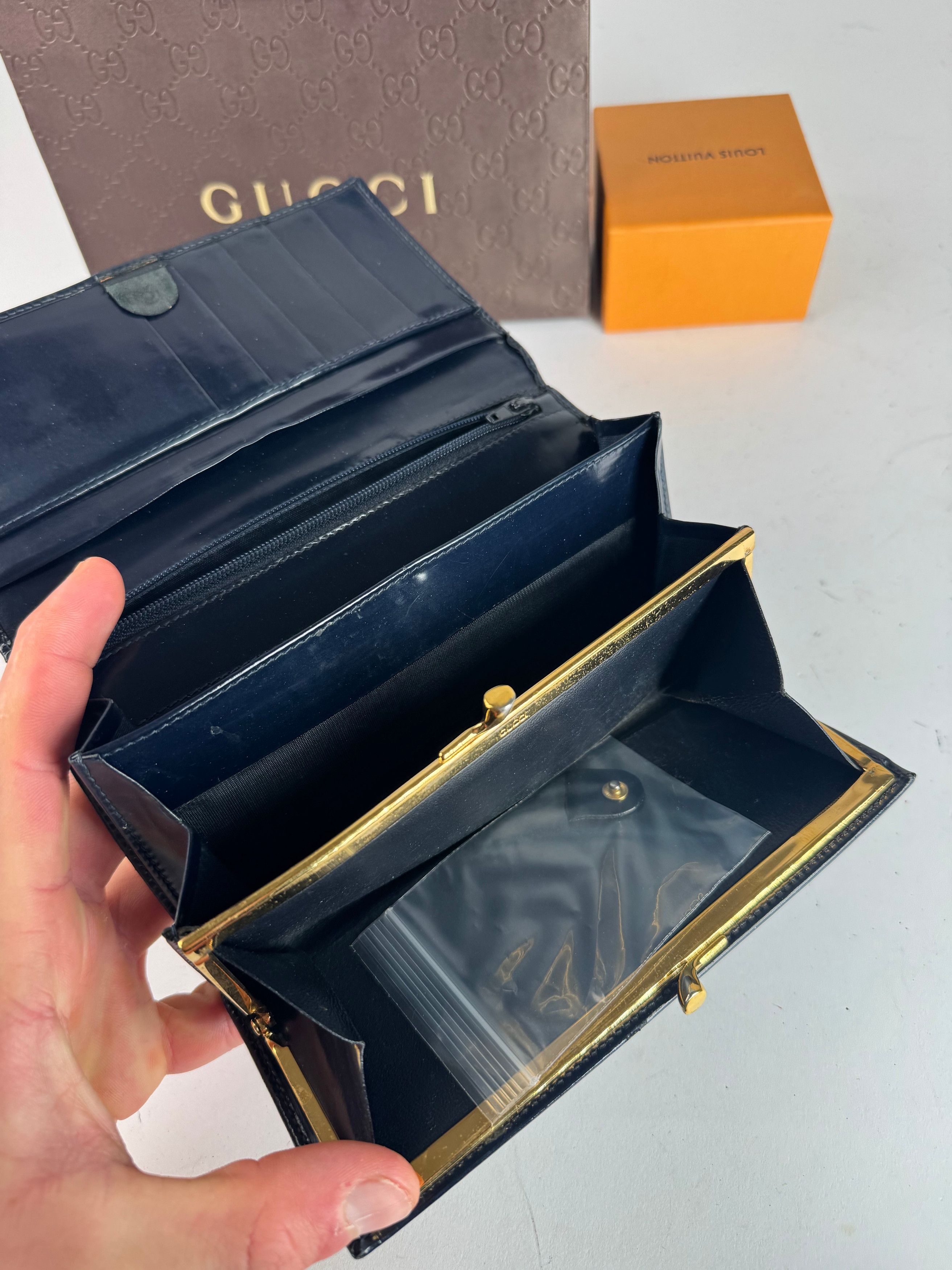 Gucci Vintage Patent Leather Wallet navy button off Size ONE SIZE - 7 Thumbnail
