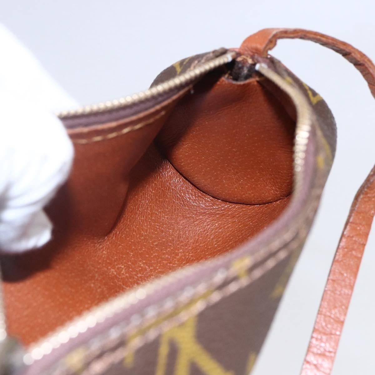 Louis Vuitton Louis Vuitton Papillon Pochette Monogram Canvas Size ONE SIZE - 18 Thumbnail