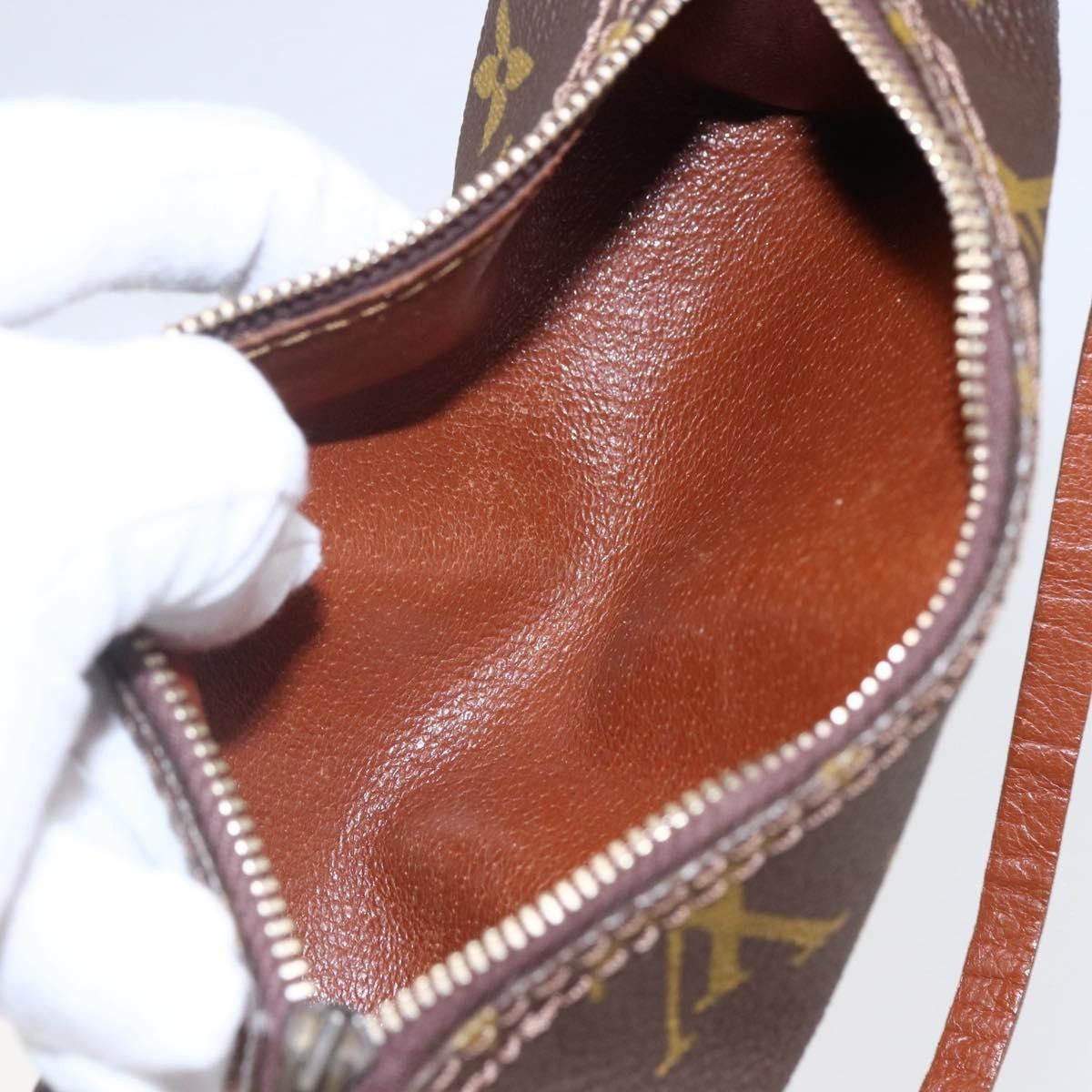 Louis Vuitton Louis Vuitton Papillon Pochette Monogram Canvas Size ONE SIZE - 6 Thumbnail