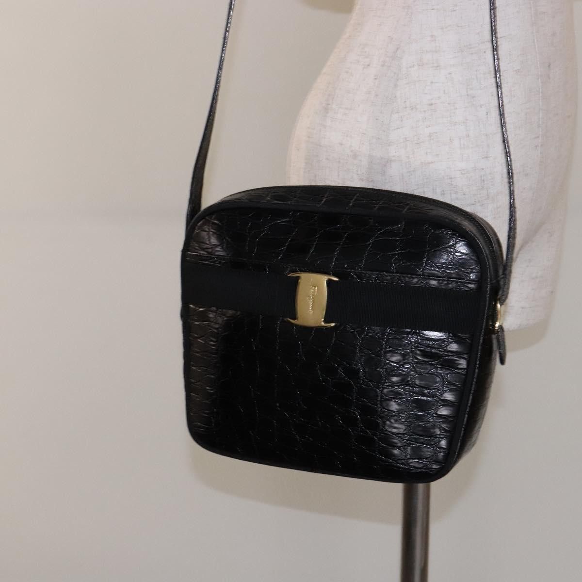 Salvatore Ferragamo Salvatore Ferragamo Vala Shoulder Bag Leather Size ONE SIZE - 18 Thumbnail