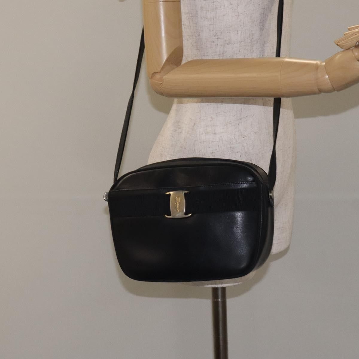 Salvatore Ferragamo Salvatore Ferragamo Vala Shoulder Bag Leather Size ONE SIZE - 13 Thumbnail