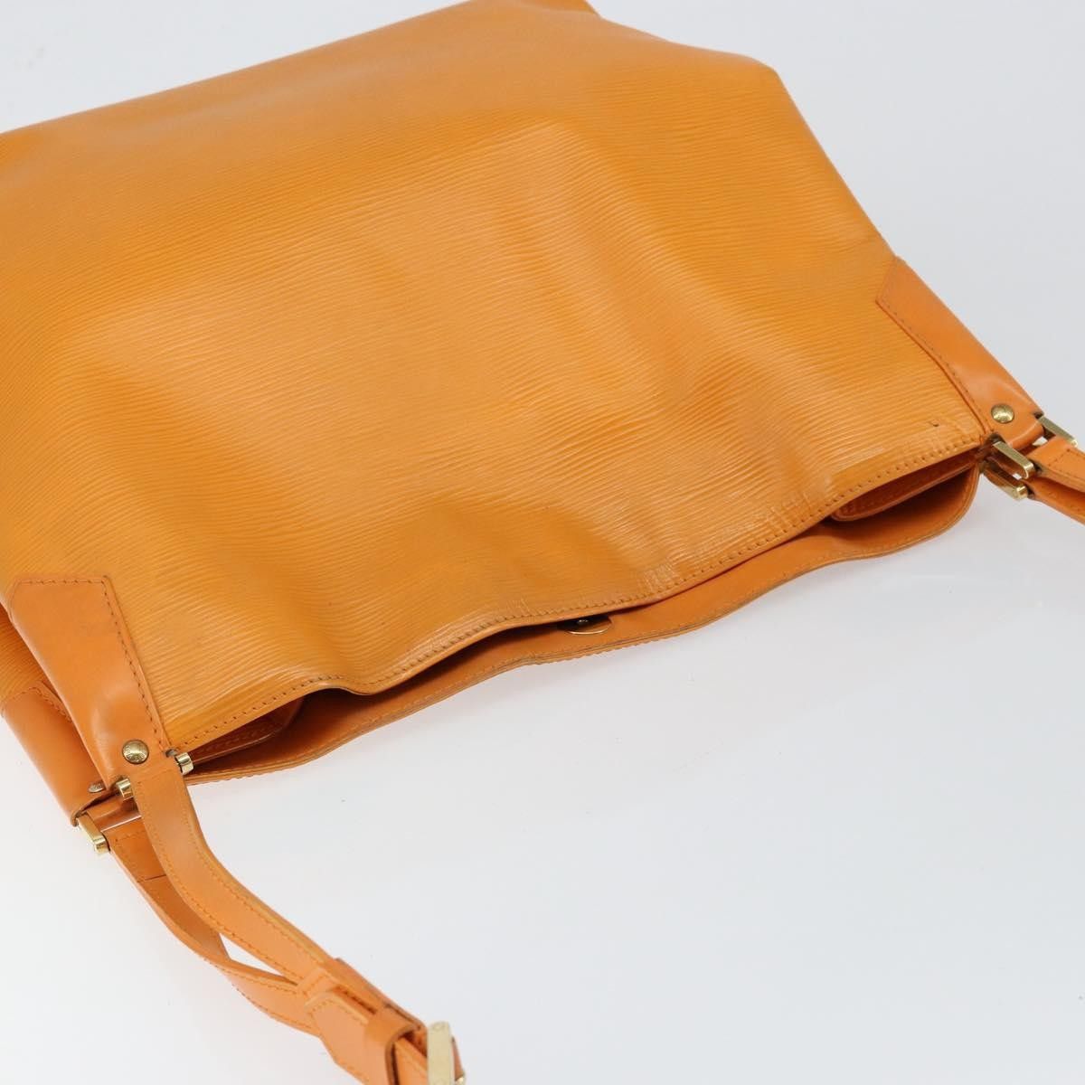 Louis Vuitton Louis Vuitton Mandara Epi Leather Size ONE SIZE - 17 Thumbnail