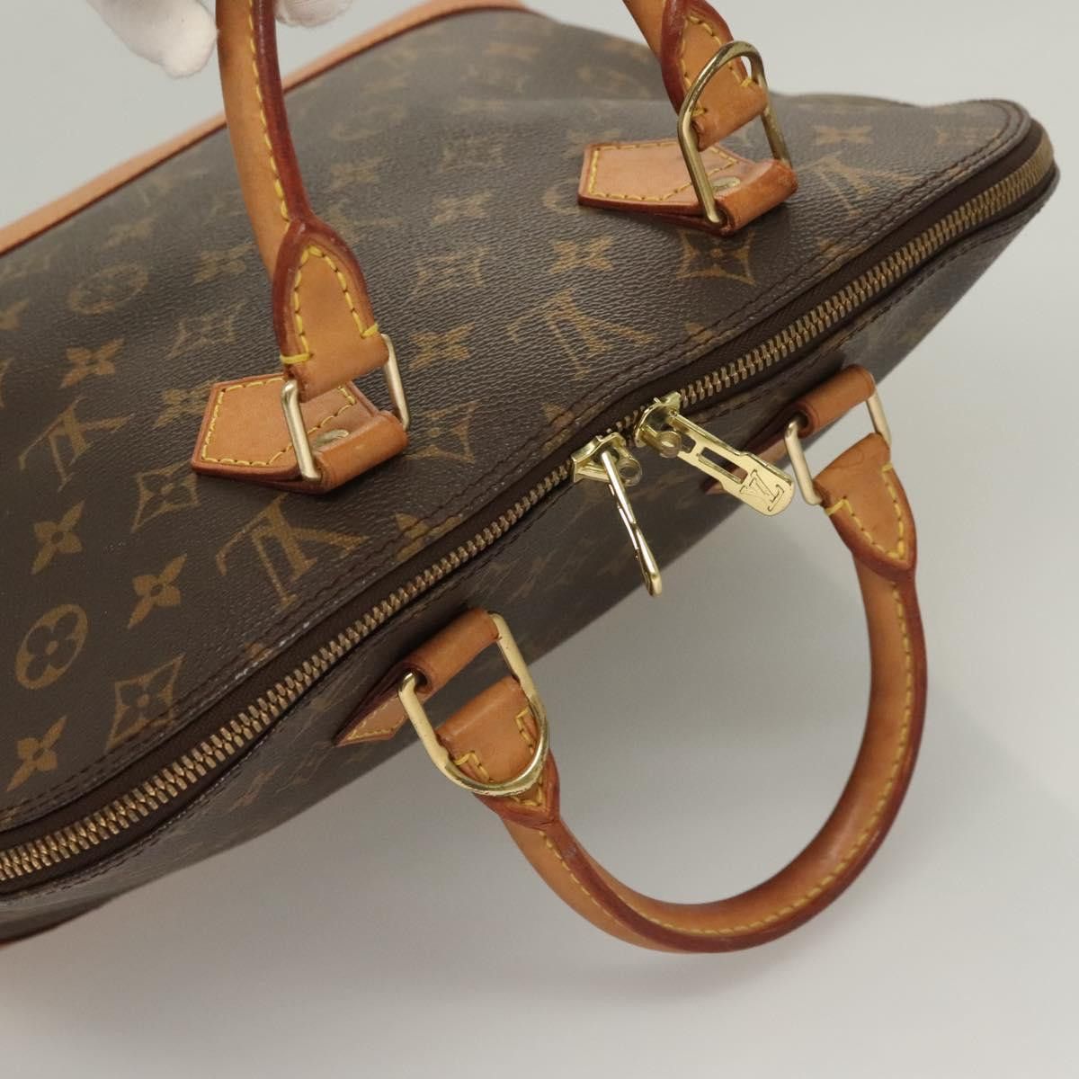 Louis Vuitton Louis Vuitton Alma Handbag Monogram Canvas Size ONE SIZE - 6 Thumbnail