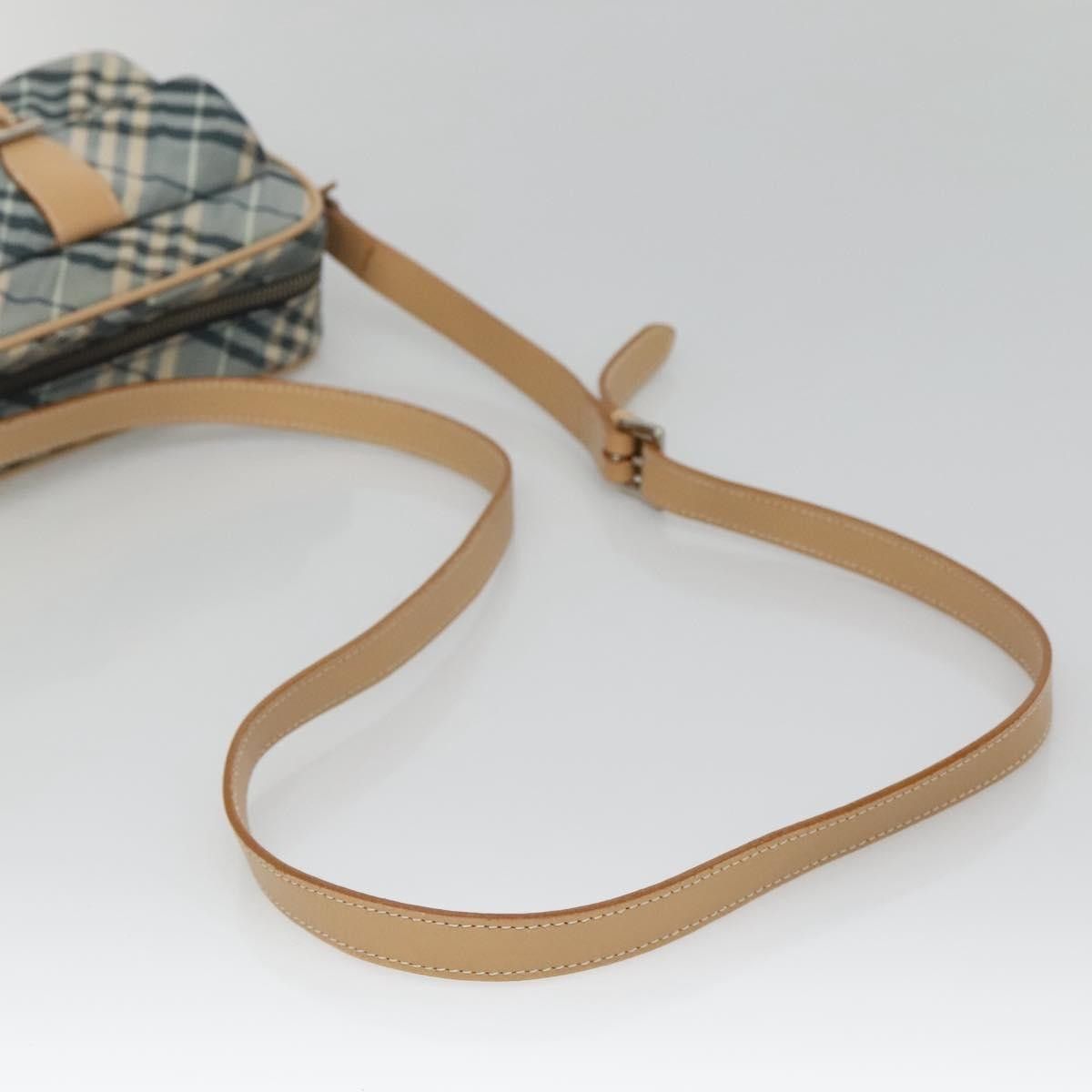 Burberry Burberry Nova Check Blue Label Nylon Size ONE SIZE - 7 Thumbnail