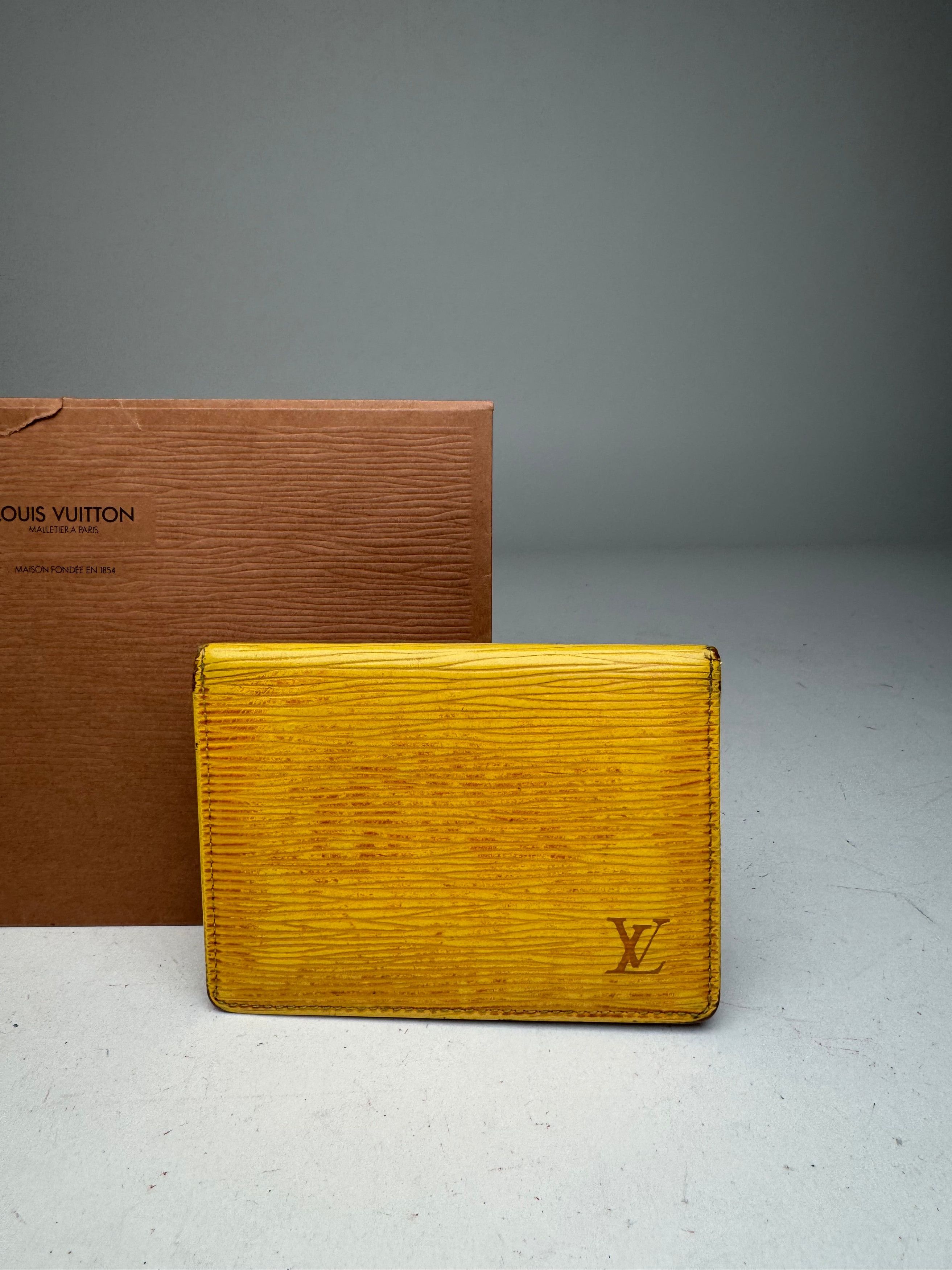 Louis Vuitton Vintage EPI Leather Card Holder Yellow Size ONE SIZE - 9 Thumbnail