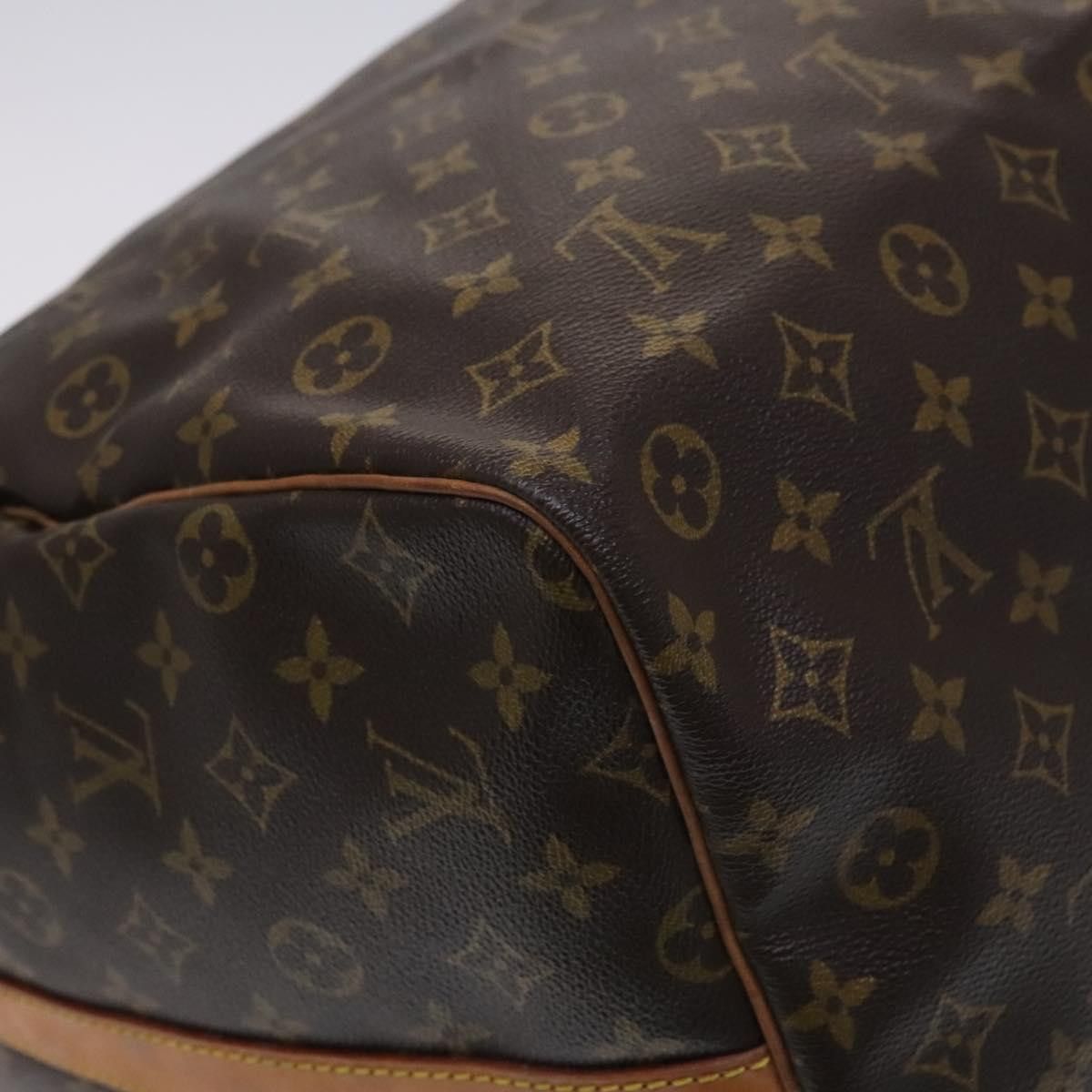 Louis Vuitton Louis Vuitton Keepall Bag Monogram Canvas Size ONE SIZE - 13 Thumbnail