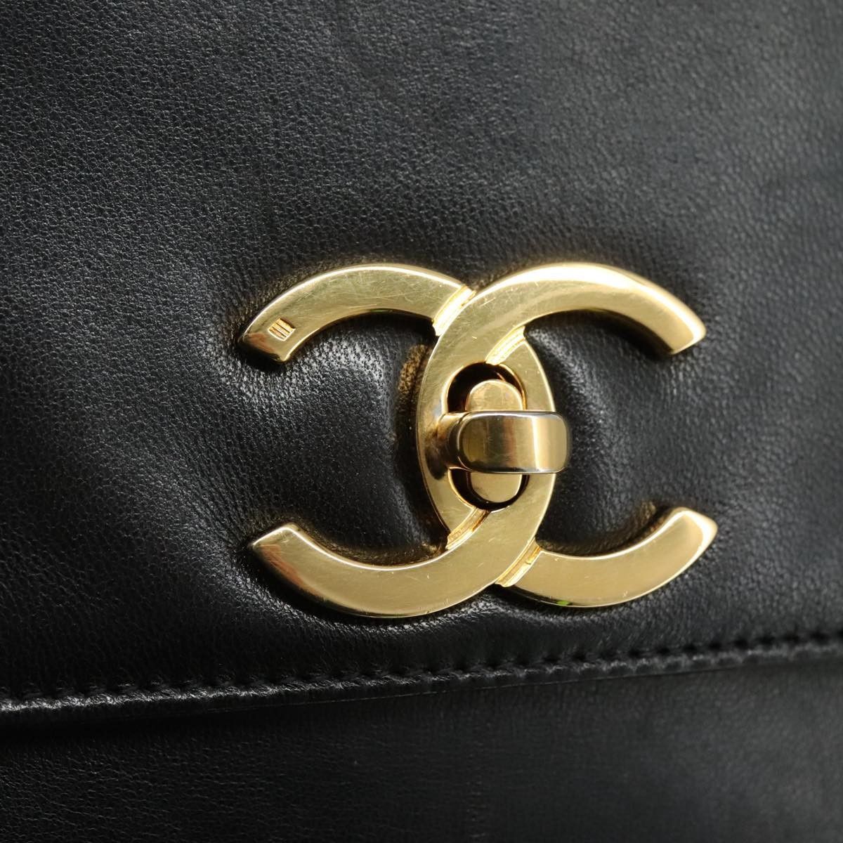 Chanel Chanel Vintage Front Pocket Tote Leather Size ONE SIZE - 23 Thumbnail