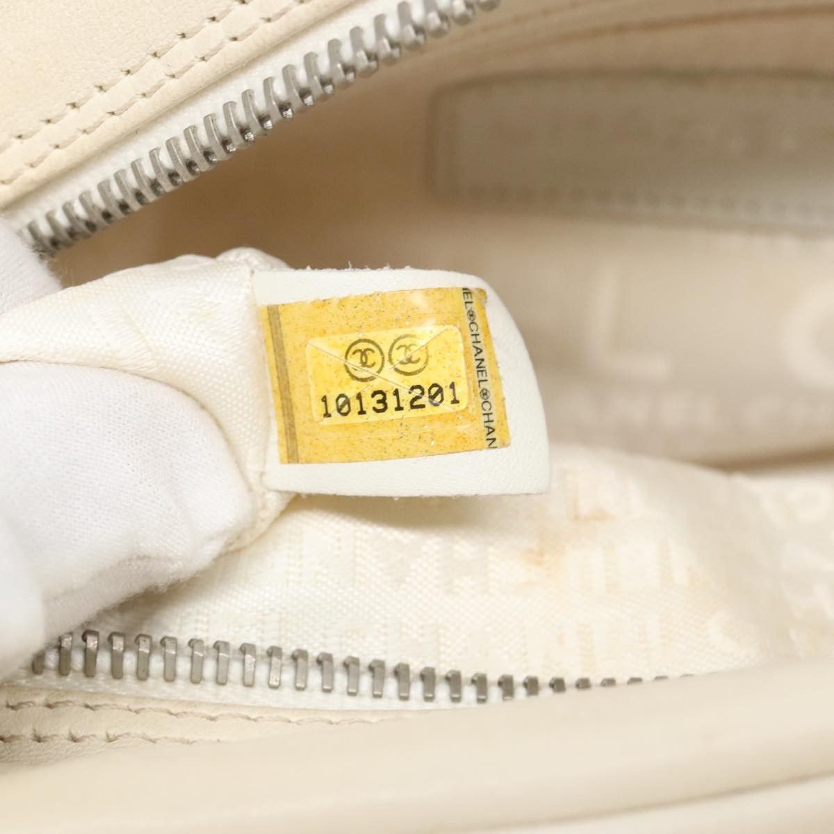Chanel Chanel Ultimate Soft Frame Bag Quilted Calfskin Size ONE SIZE - 7 Thumbnail