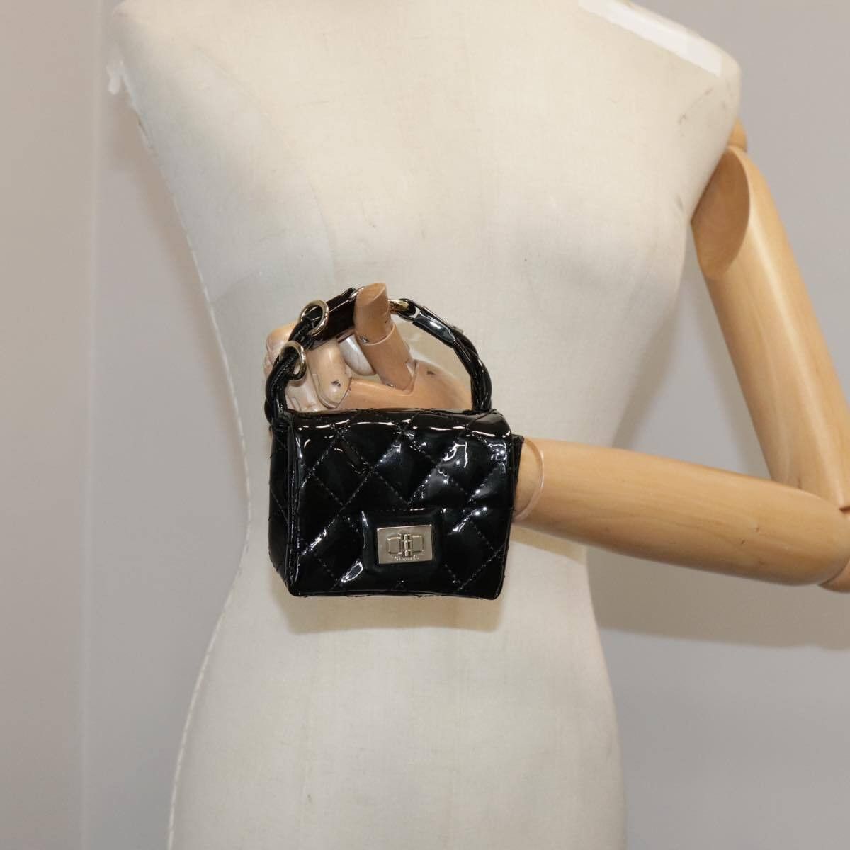 Chanel Chanel Reissue 2.55 Ankle Wrist Flap Bag Quilted Patent Size ONE SIZE - 15 Thumbnail