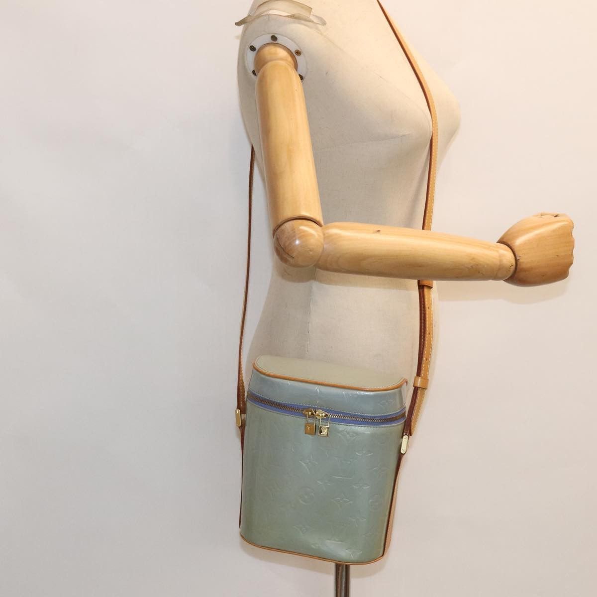 Louis Vuitton Louis Vuitton Sullivan Handbag Monogram Vernis Size ONE SIZE - 14 Thumbnail