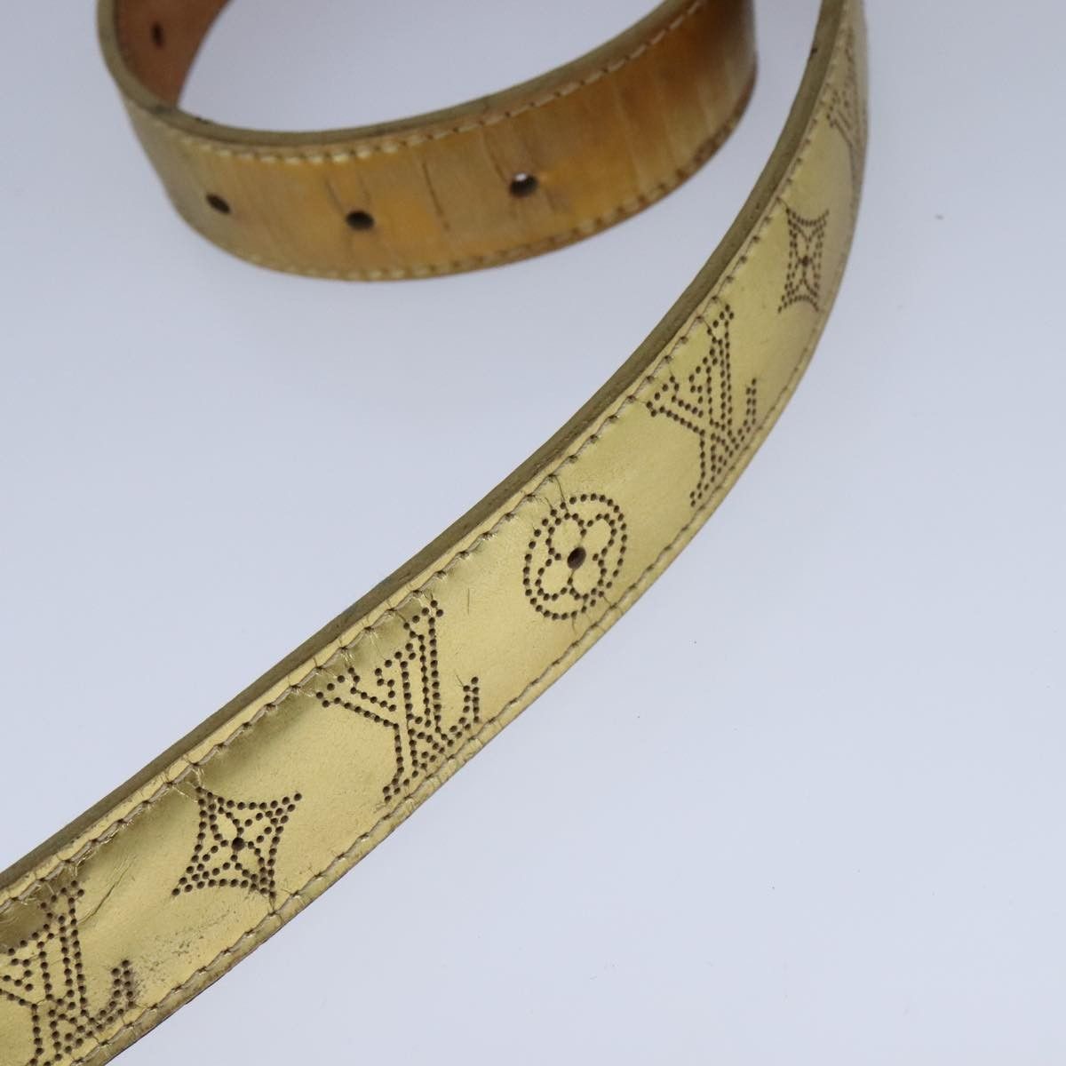 Louis Vuitton Buckle Belt Mahina Leather