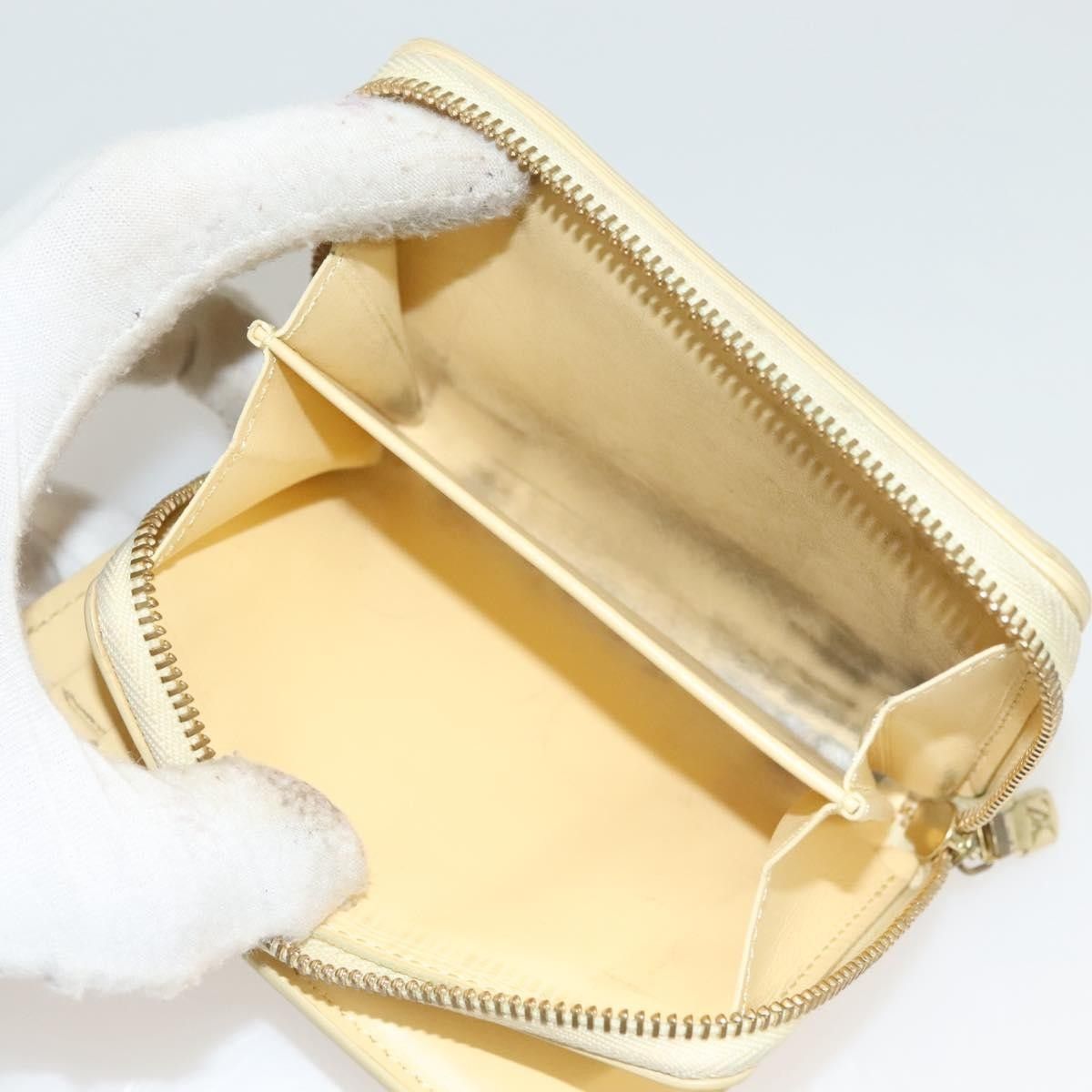 Louis Vuitton Louis Vuitton Lou Wallet Nanogram Leather Size ONE SIZE - 15 Thumbnail