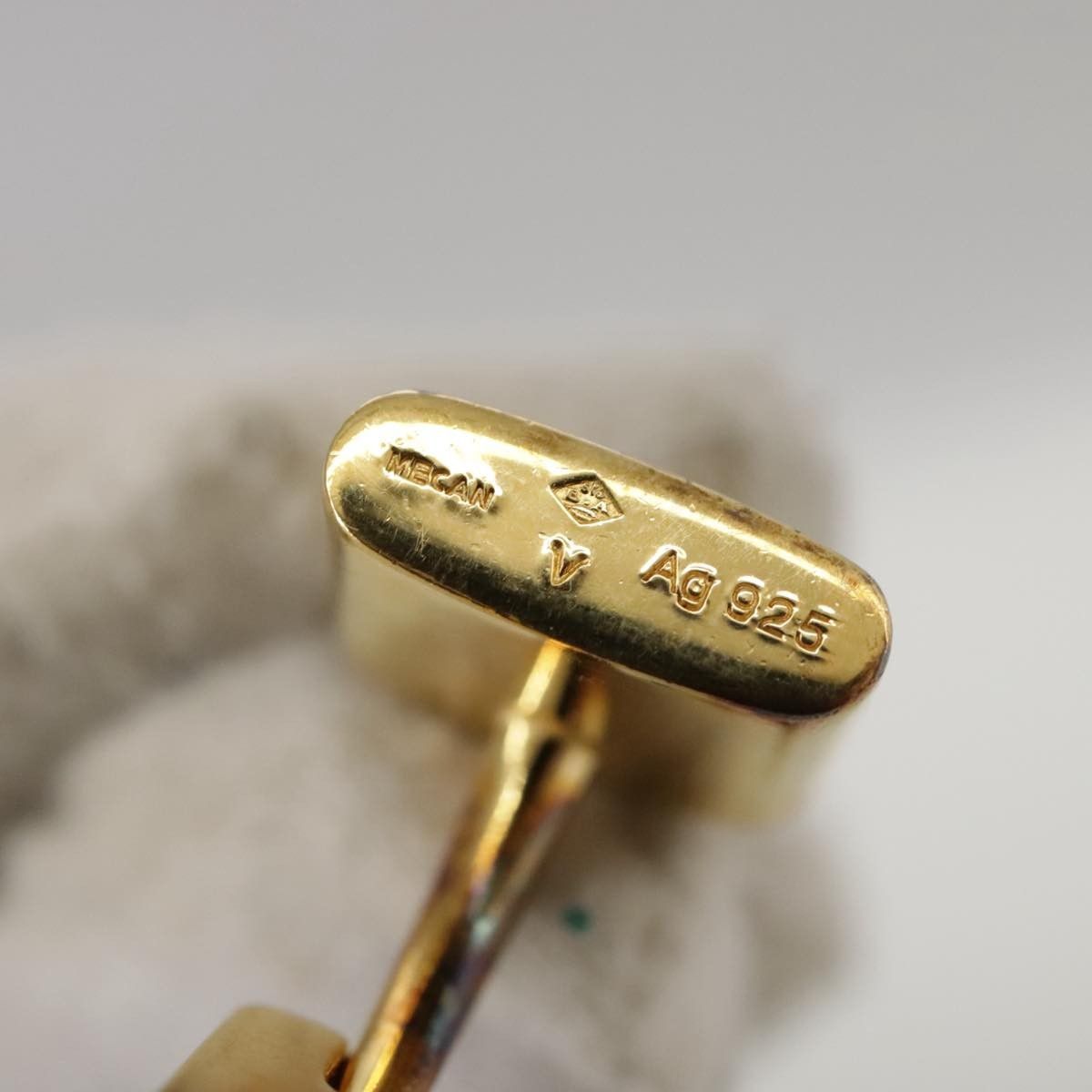 Louis Vuitton Louis Vuitton Padlock and Key Logo Cufflinks Silver Size ONE SIZE - 11 Thumbnail