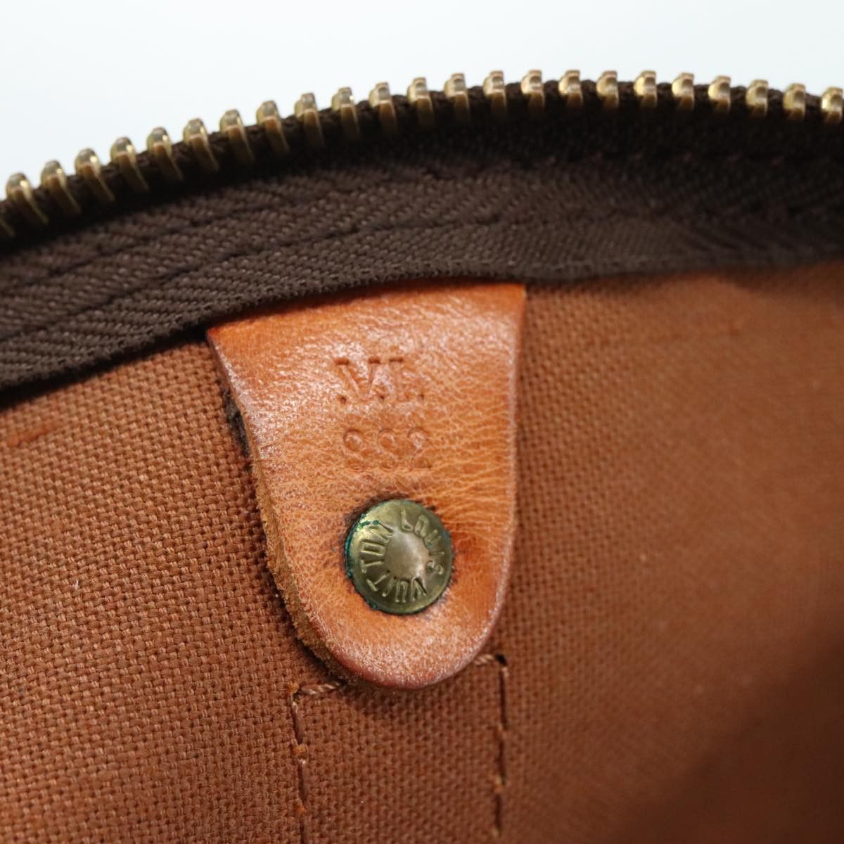 Louis Vuitton Louis Vuitton Keepall Bag Monogram Canvas Size ONE SIZE - 19 Thumbnail