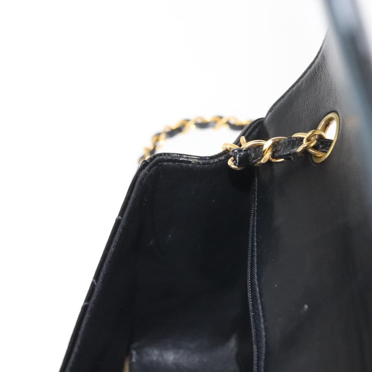 Chanel Chanel Vintage Diana Flap Bag Quilted Patent Size ONE SIZE - 23 Thumbnail