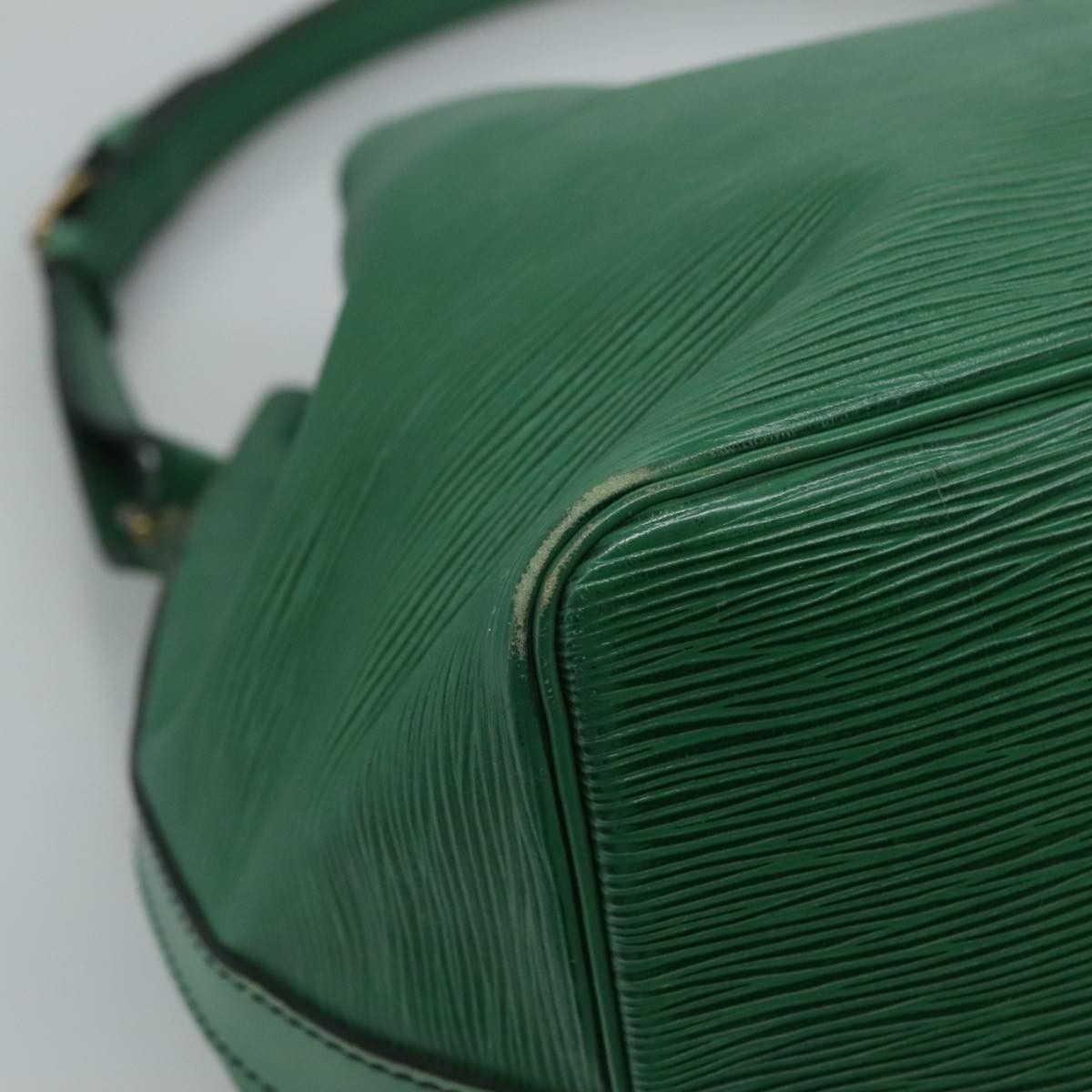 Louis Vuitton Louis Vuitton Petit Noe Handbag Epi Leather Size ONE SIZE - 12 Thumbnail