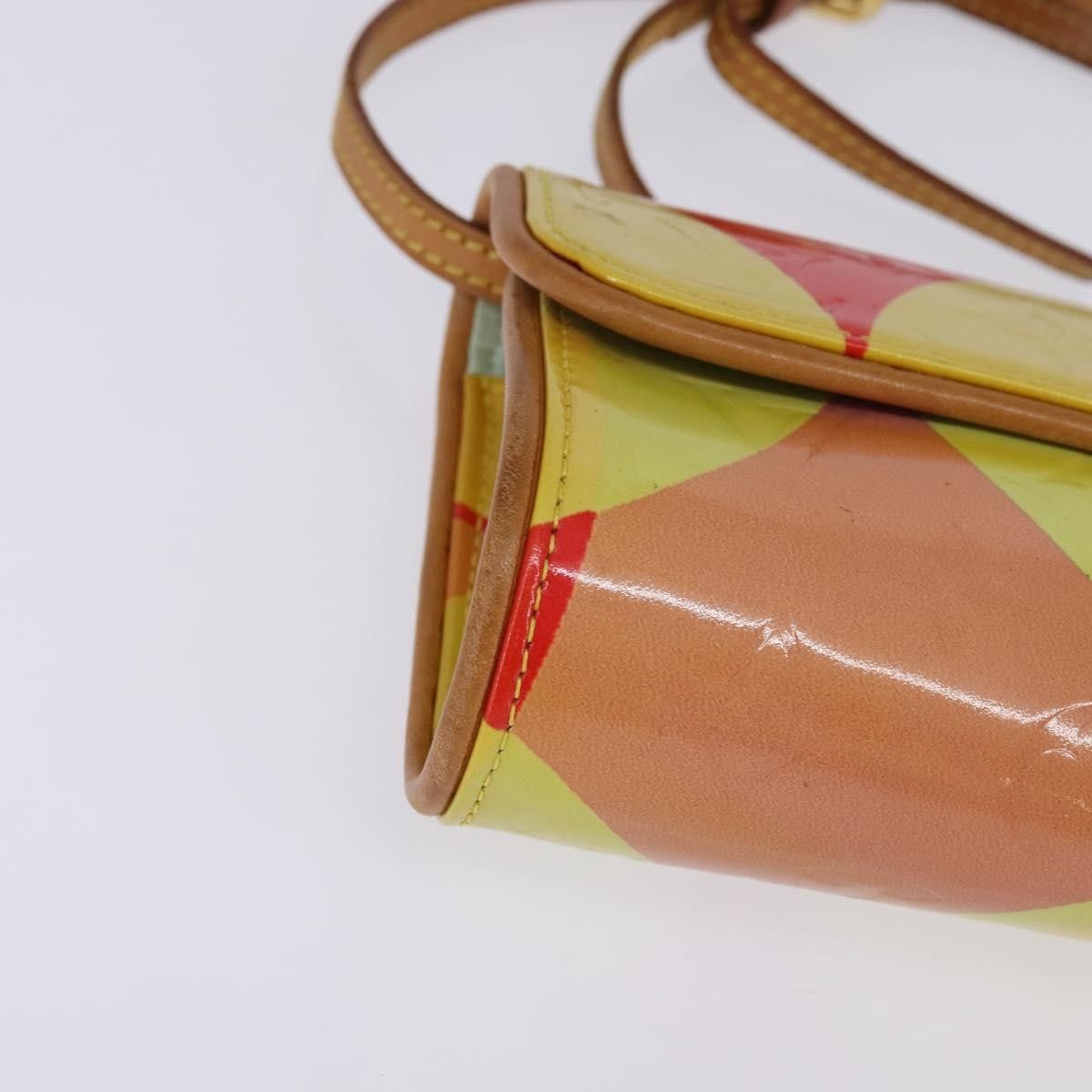 Louis Vuitton Louis Vuitton Fleurs Pochette Printed Monogram Vernis Size ONE SIZE - 9 Thumbnail
