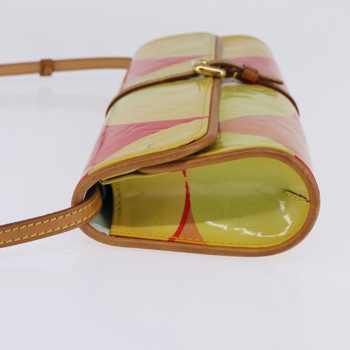 Louis Vuitton Louis Vuitton Fleurs Pochette Printed Monogram Vernis Size ONE SIZE - 3 Thumbnail