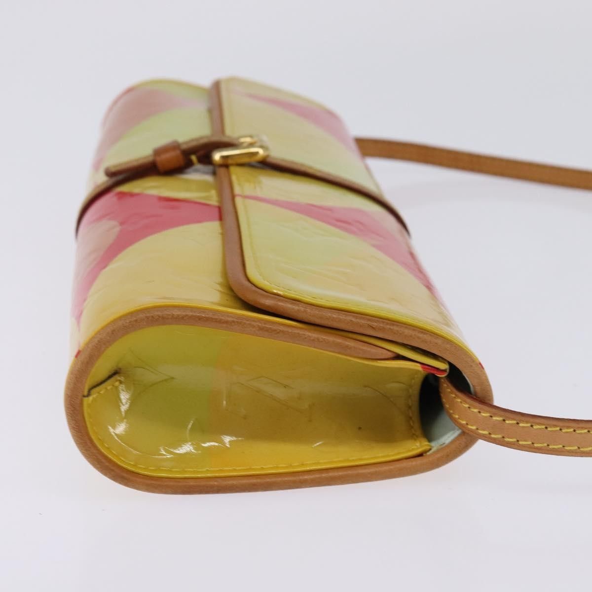 Louis Vuitton Louis Vuitton Fleurs Pochette Printed Monogram Vernis Size ONE SIZE - 4 Thumbnail