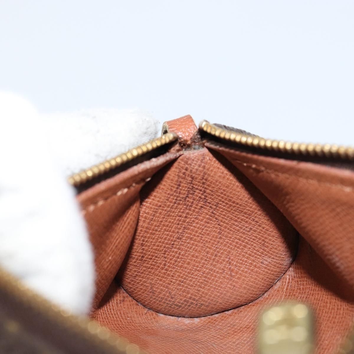 Louis Vuitton Louis Vuitton Papillon Pochette Monogram Canvas Size ONE SIZE - 18 Thumbnail