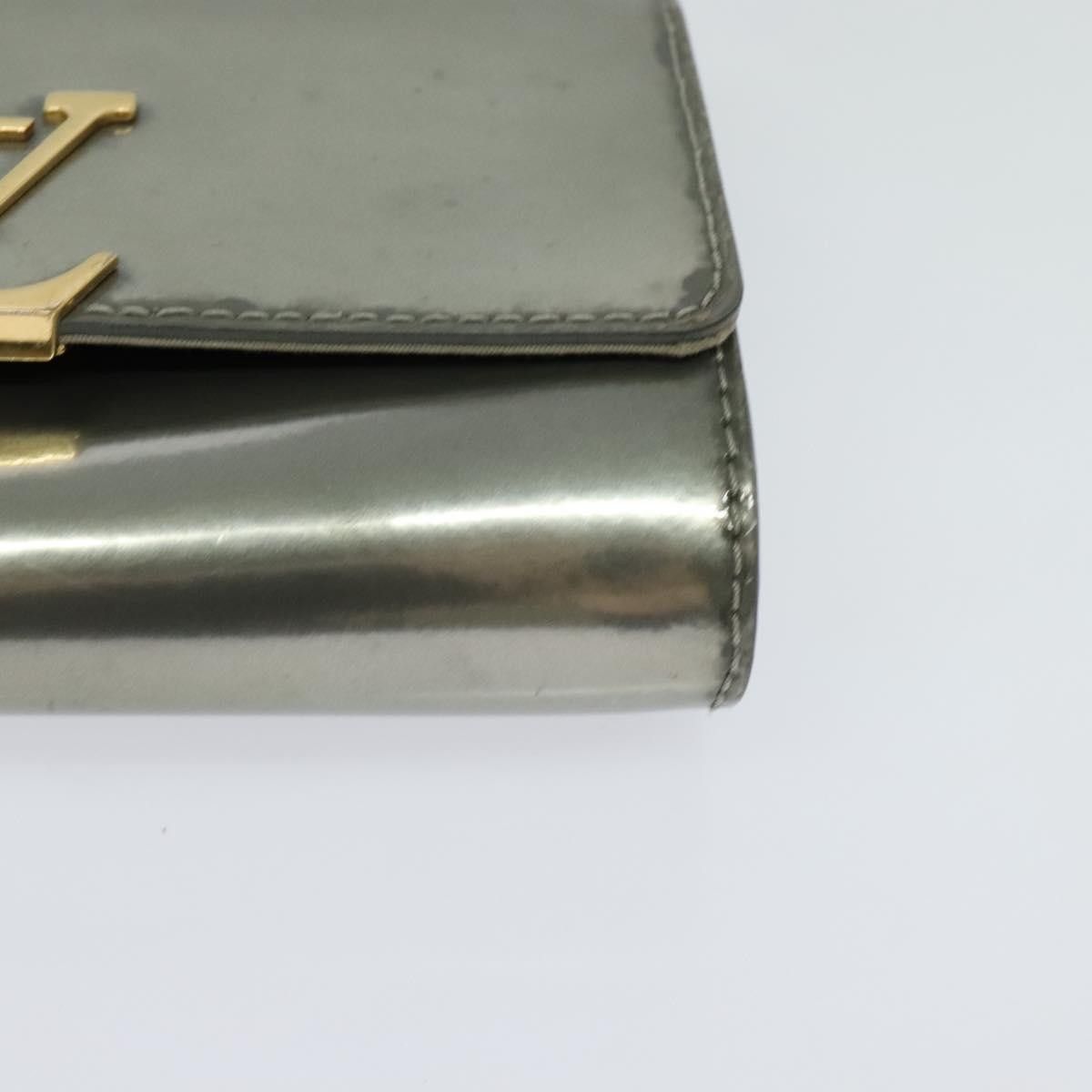 Louis Vuitton Louis Vuitton Chain Louise Clutch Patent Size ONE SIZE - 10 Thumbnail
