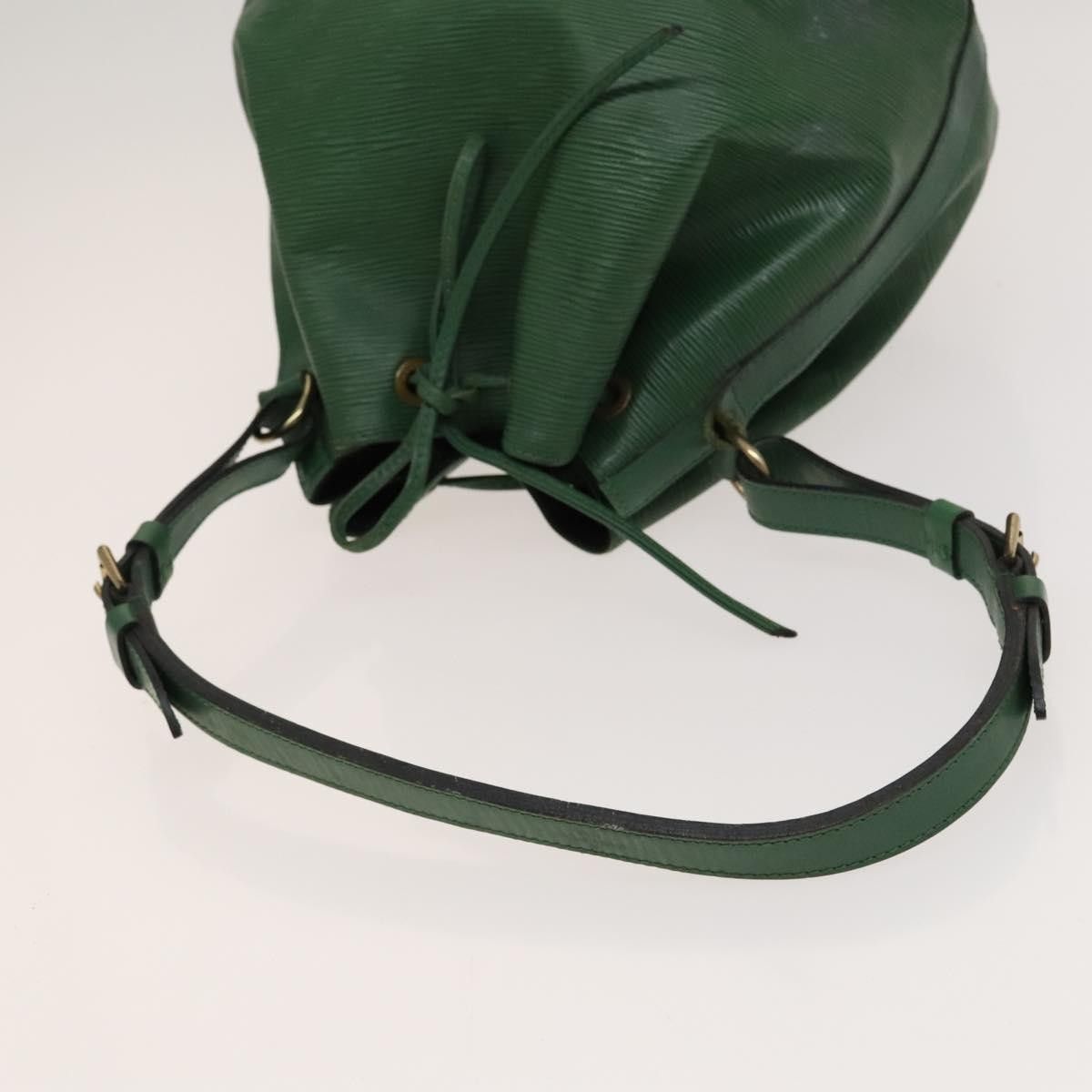 Louis Vuitton Louis Vuitton Petit Noe Handbag Epi Leather Size ONE SIZE - 7 Thumbnail